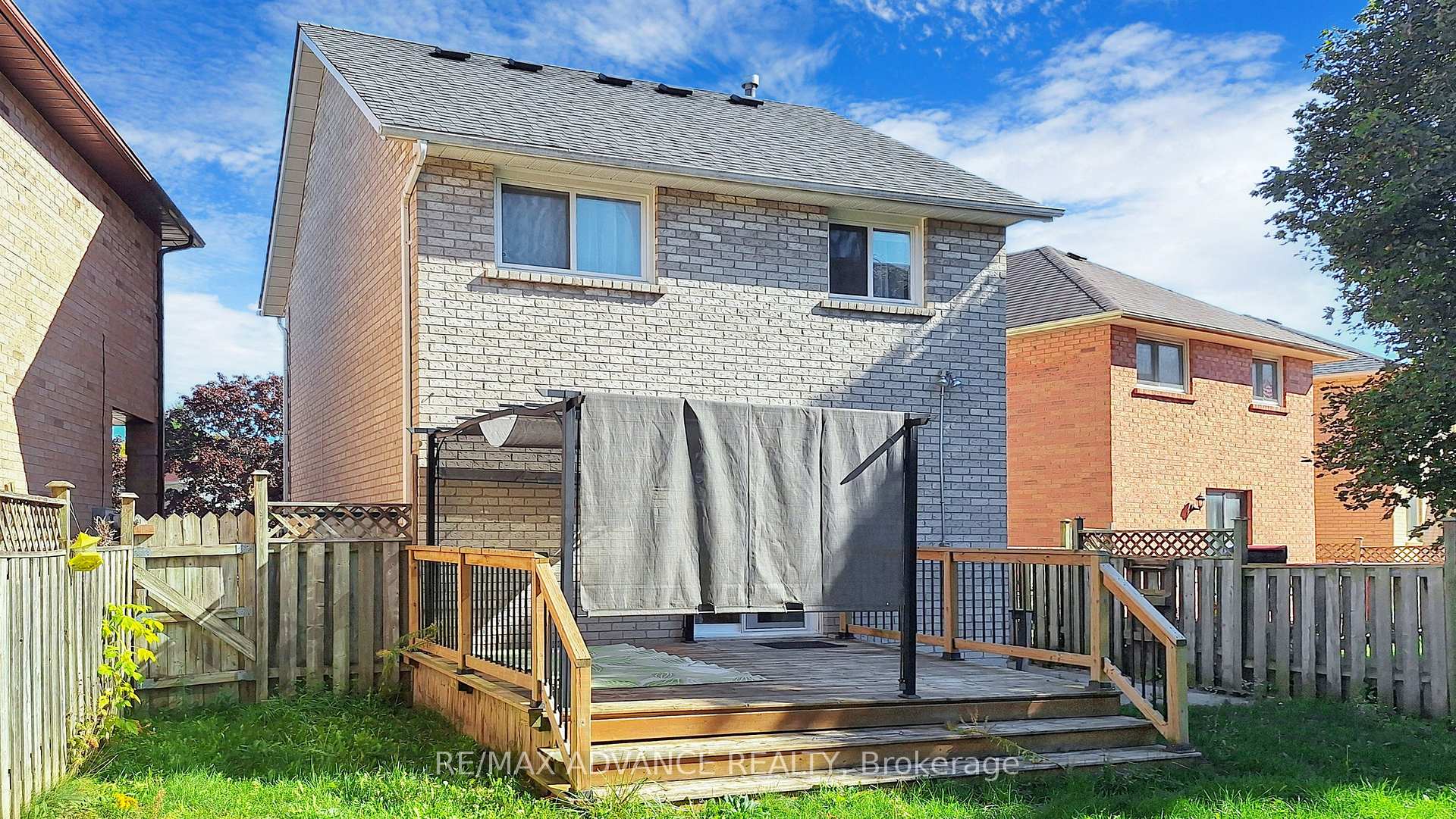 Photo 41 of 46 Deverill Crescent, Ajax, Central West — HOMEH
