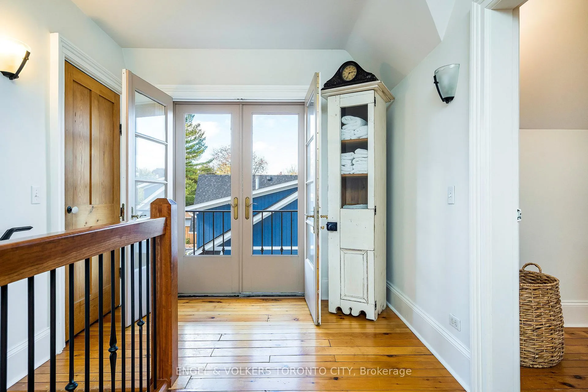 Photo 13 of 13 Huron Street W, Blue Mountains — HOMEH
