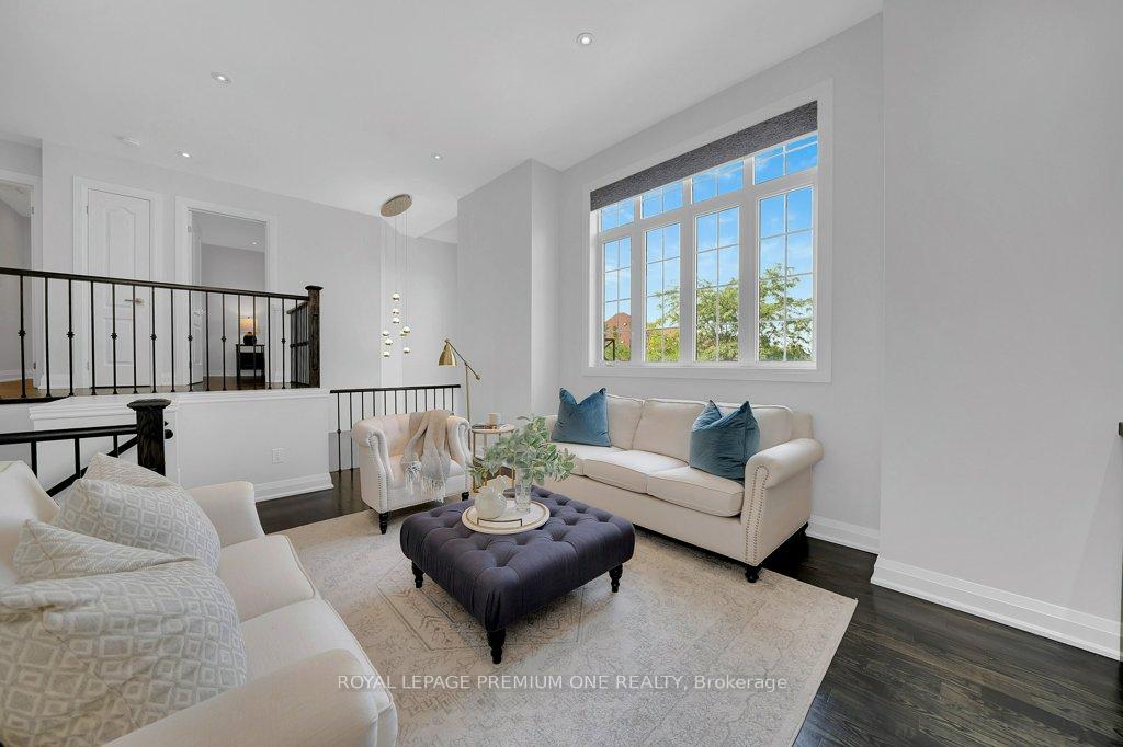 Photo 12 of 15 Basilica Drive, Vaughan, Vellore Village — HOMEH