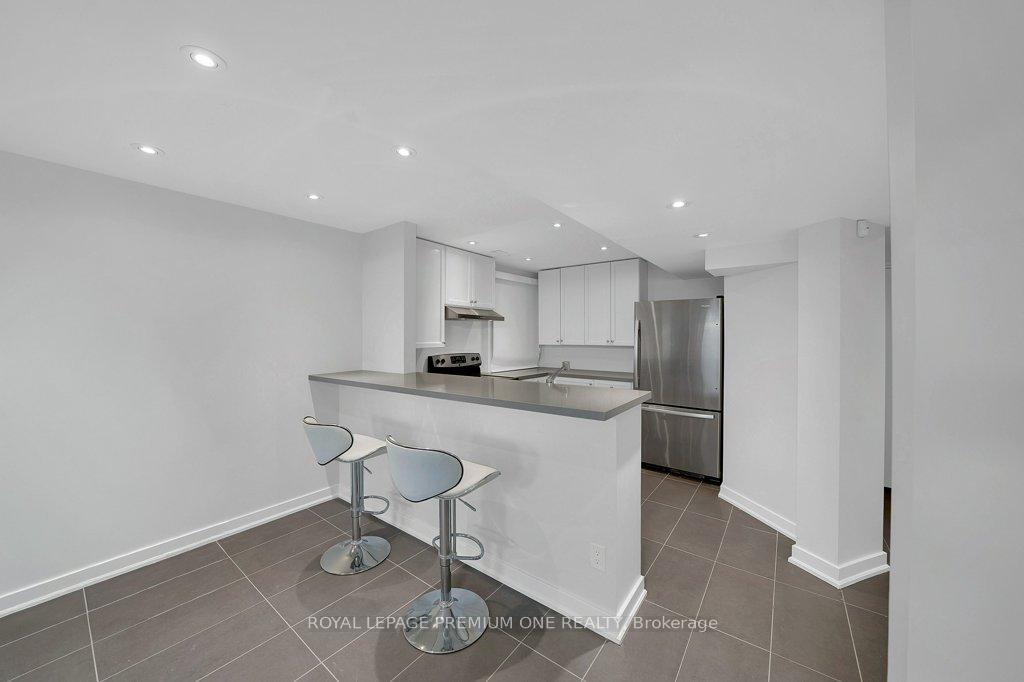 Photo 24 of 15 Basilica Drive, Vaughan, Vellore Village — HOMEH