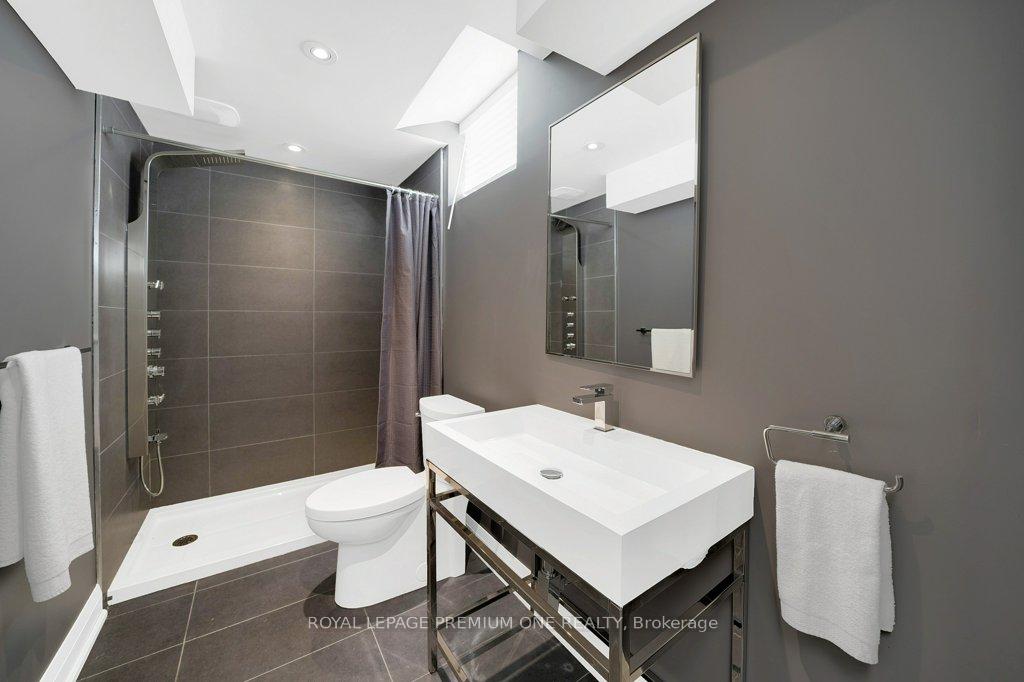 Photo 26 of 15 Basilica Drive, Vaughan, Vellore Village — HOMEH