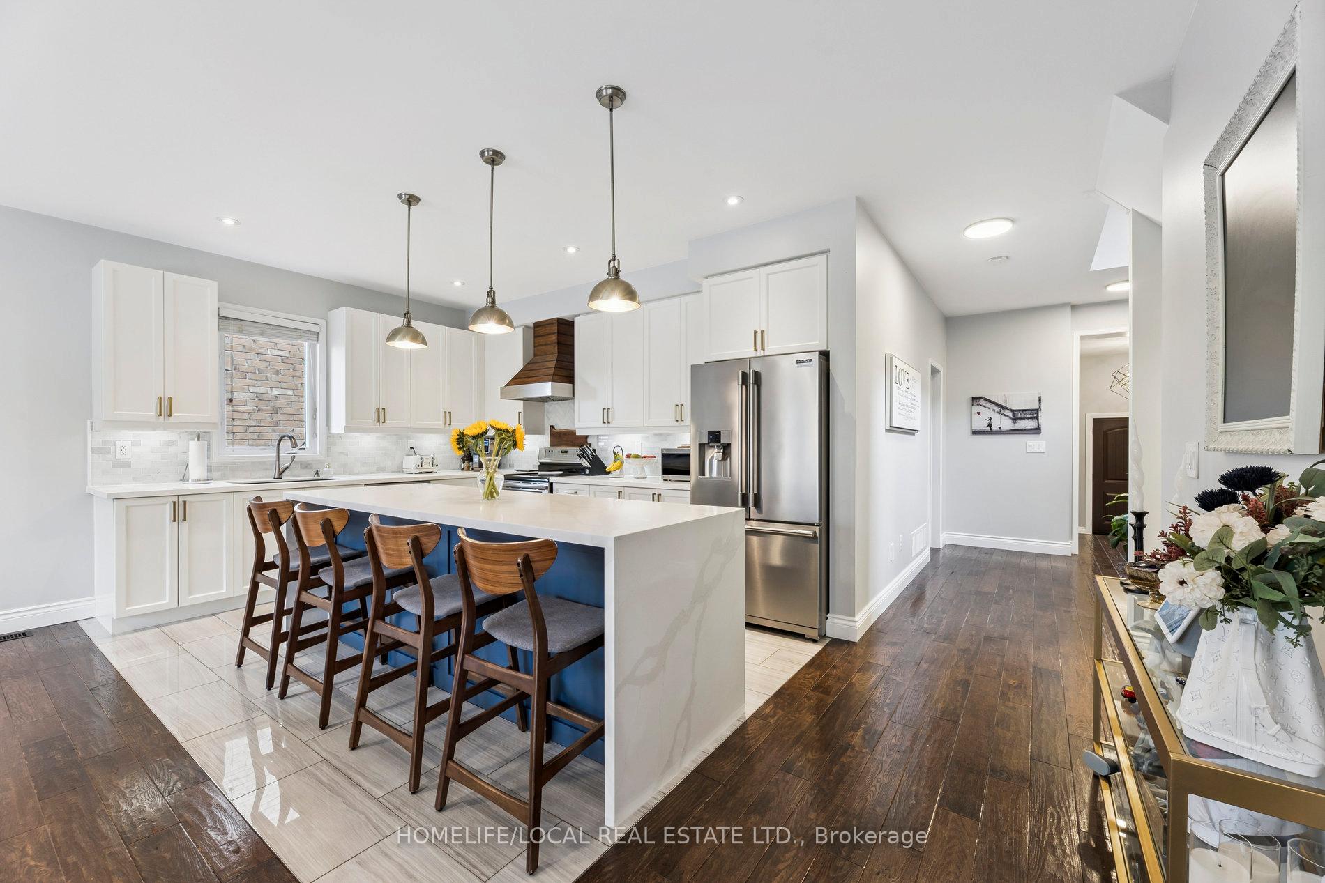 Photo 10 of 147 Underwood Drive, Whitby, Brooklin — HOMEH