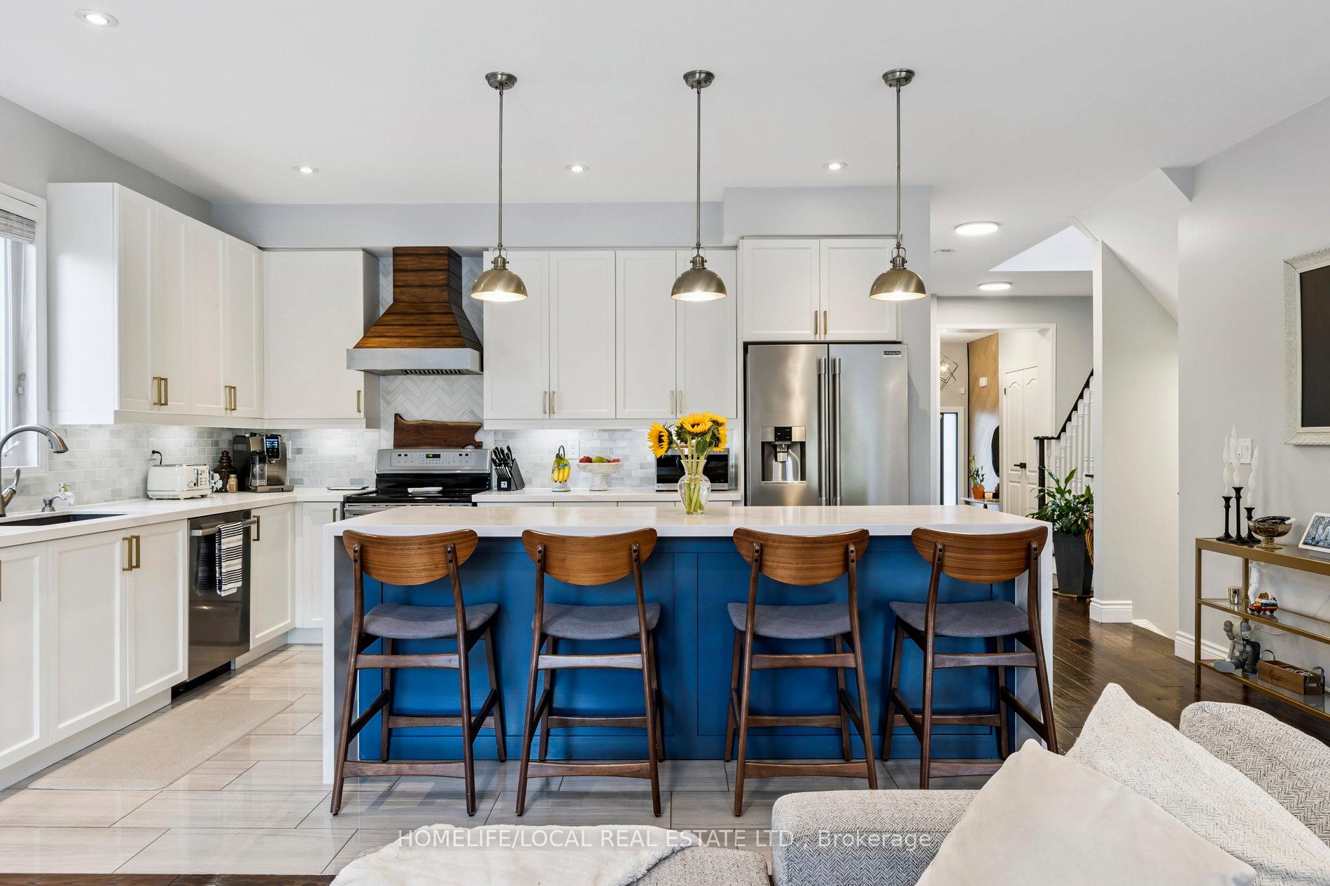 Photo 11 of 147 Underwood Drive, Whitby, Brooklin — HOMEH
