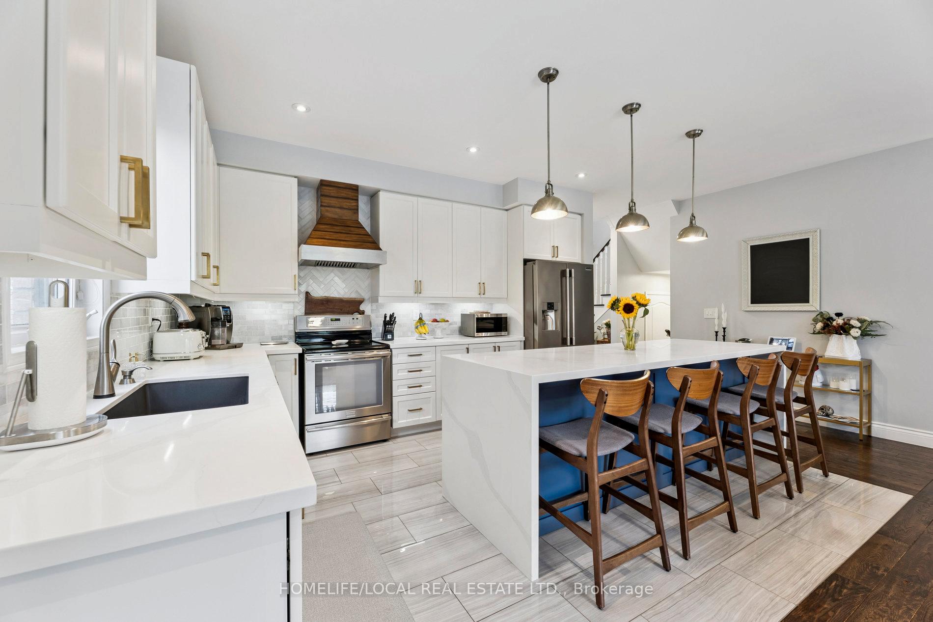 Photo 12 of 147 Underwood Drive, Whitby, Brooklin — HOMEH