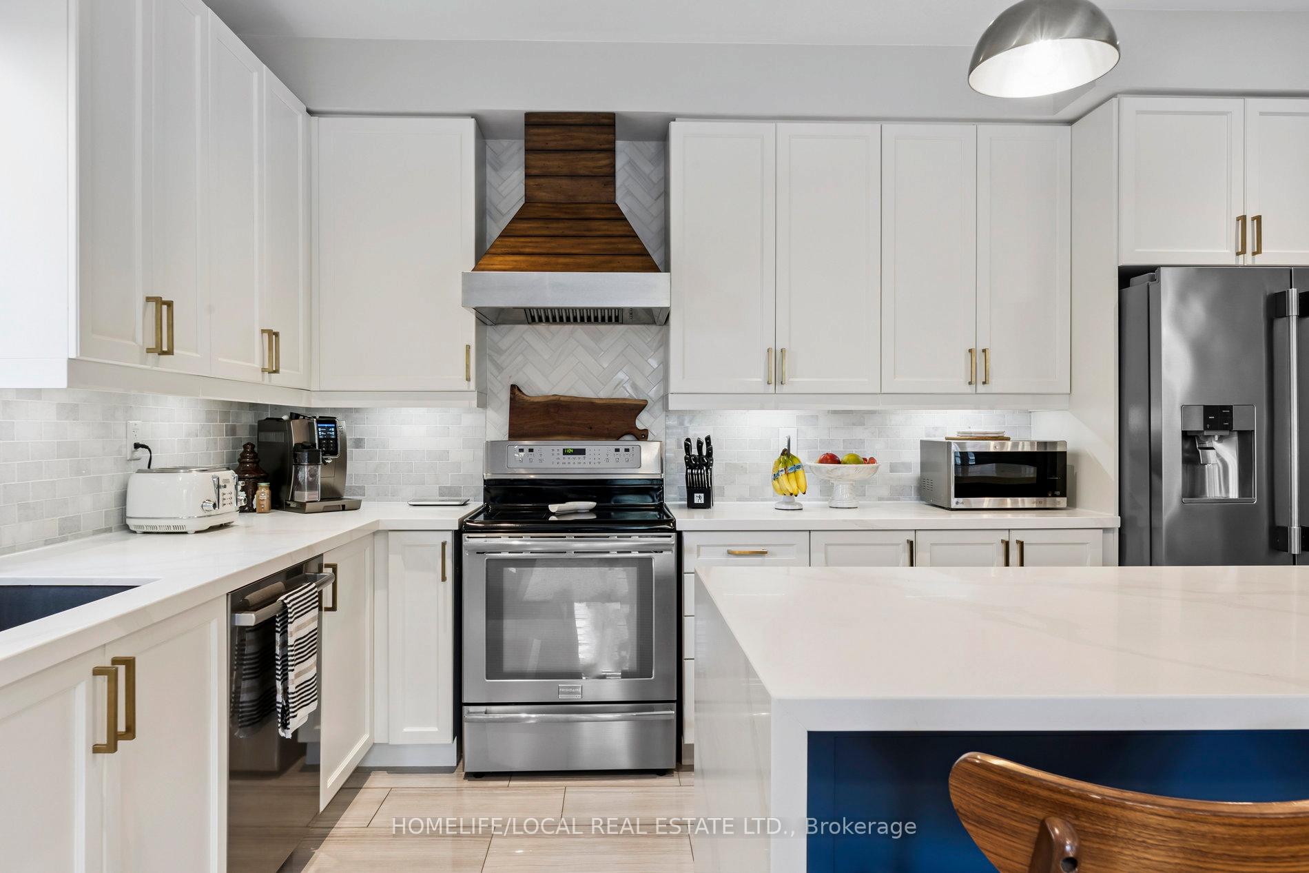 Photo 15 of 147 Underwood Drive, Whitby, Brooklin — HOMEH