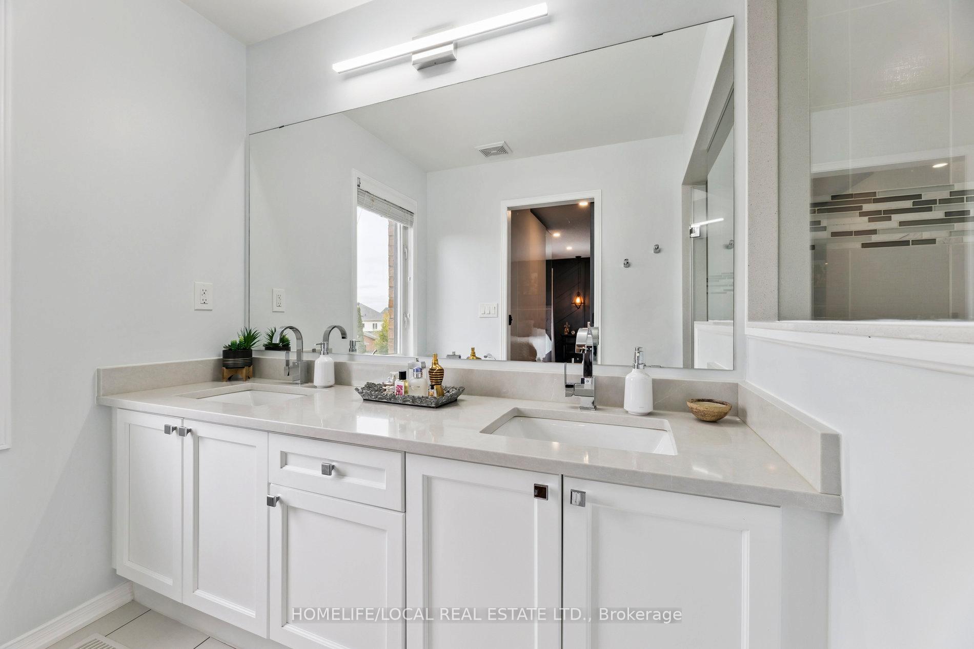 Photo 25 of 147 Underwood Drive, Whitby, Brooklin — HOMEH