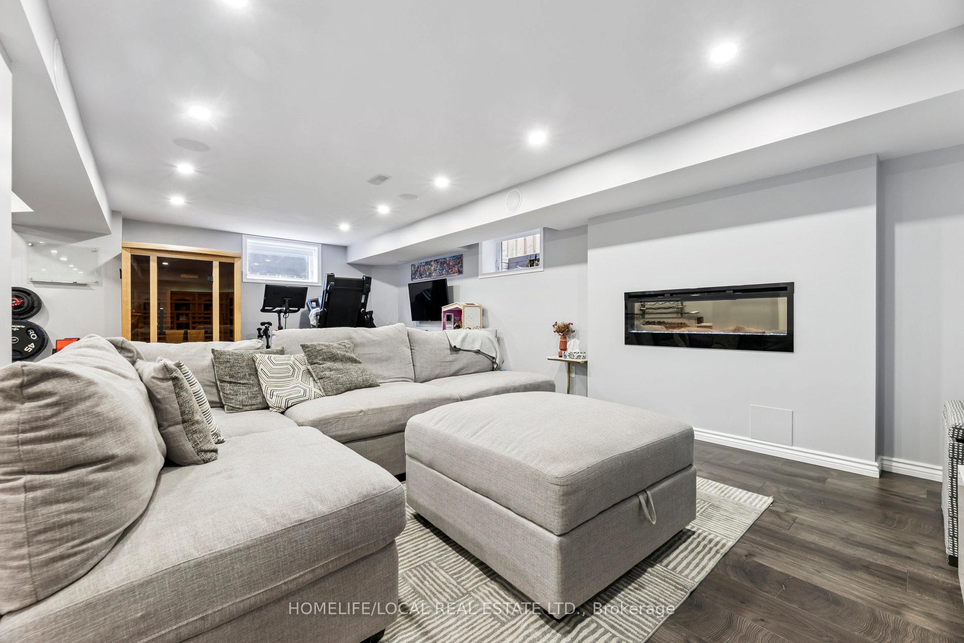 Photo 35 of 147 Underwood Drive, Whitby, Brooklin — HOMEH