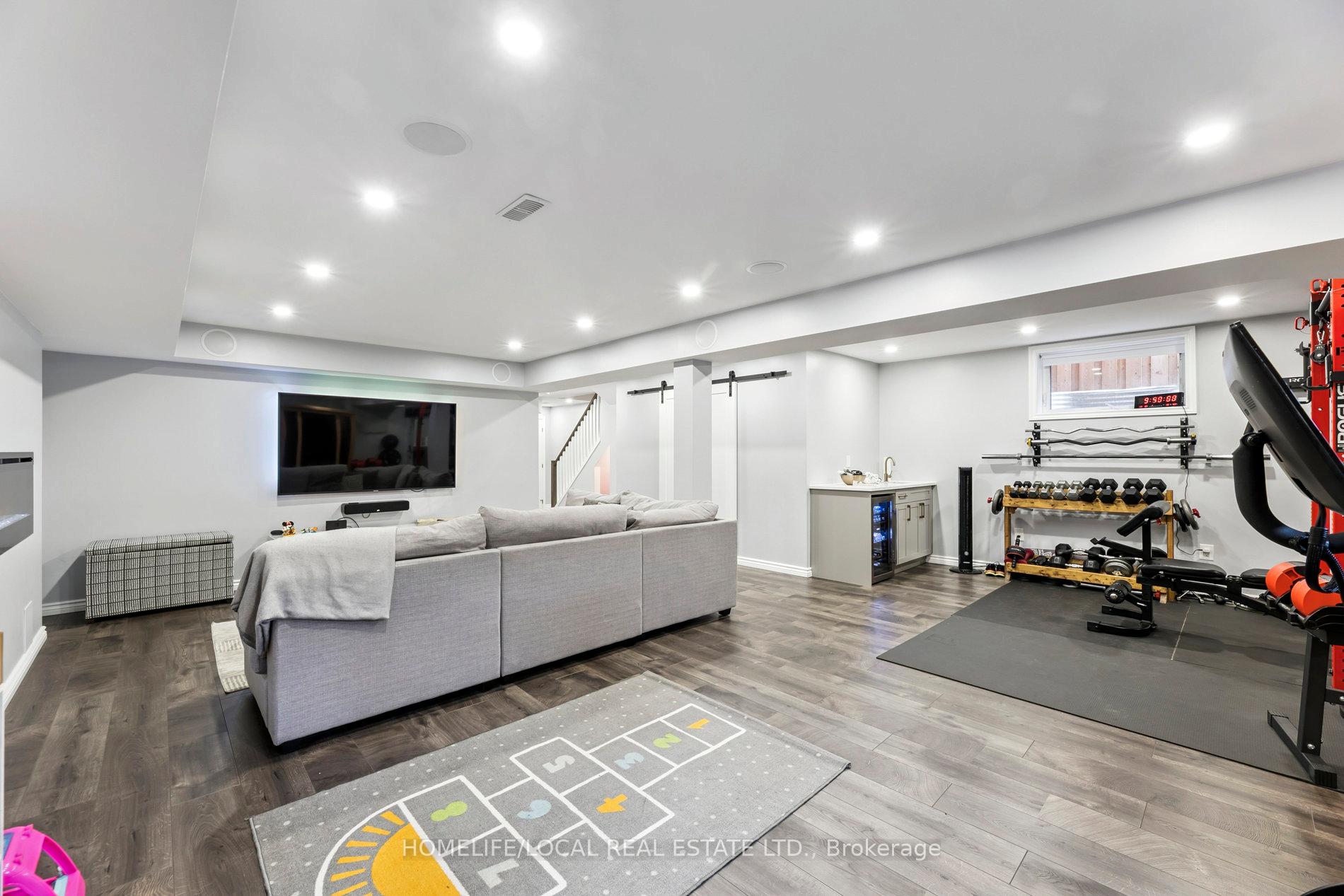 Photo 41 of 147 Underwood Drive, Whitby, Brooklin — HOMEH