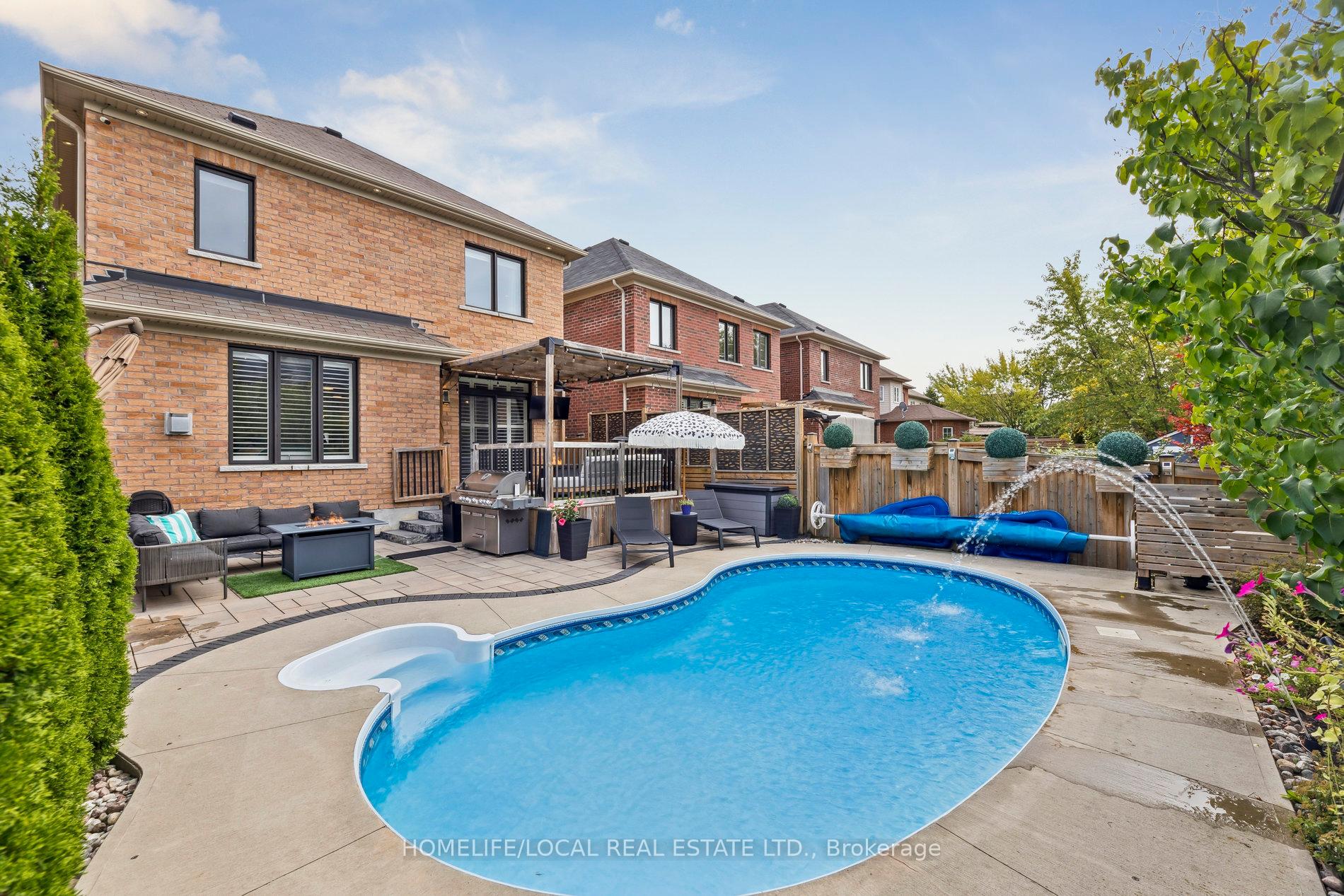 Photo 48 of 147 Underwood Drive, Whitby, Brooklin — HOMEH