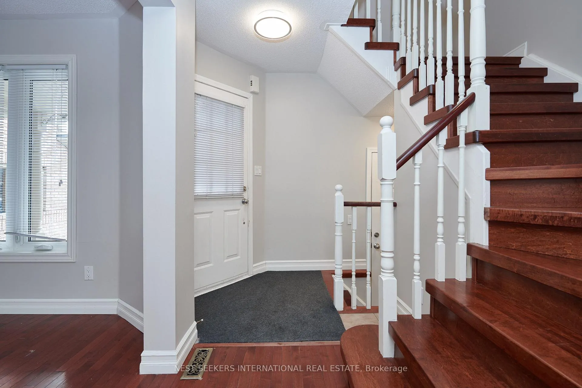 Photo 3 of 42 Montserrand Street, Barrie, Holly — HOMEH