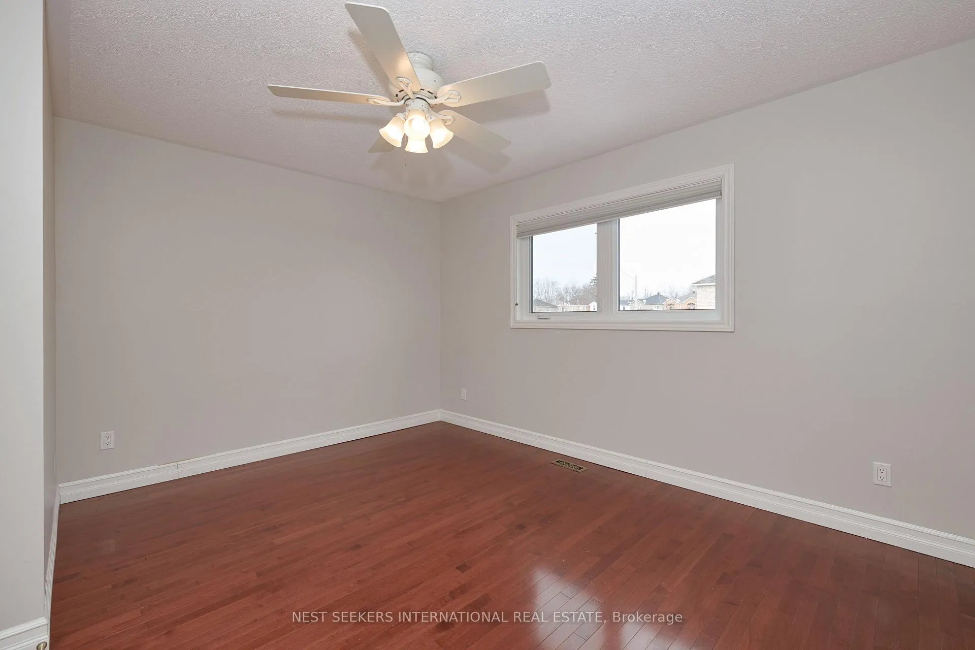 Photo 15 of 42 Montserrand Street, Barrie, Holly — HOMEH