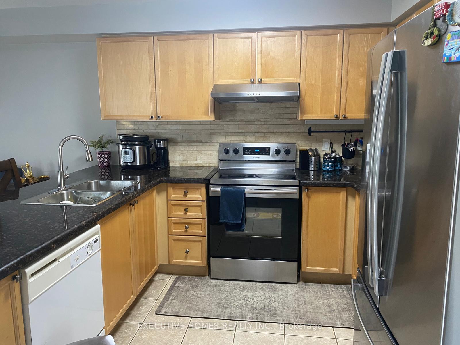 Photo 1 of 30 Ipswich Place, Whitby, Brooklin — HOMEH