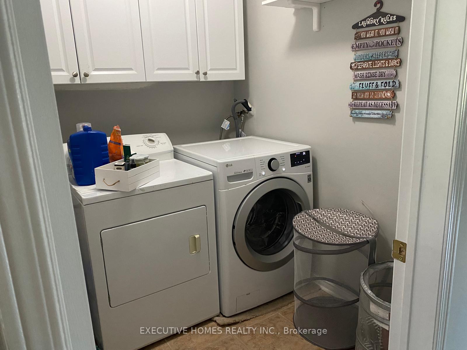 Photo 3 of 30 Ipswich Place, Whitby, Brooklin — HOMEH