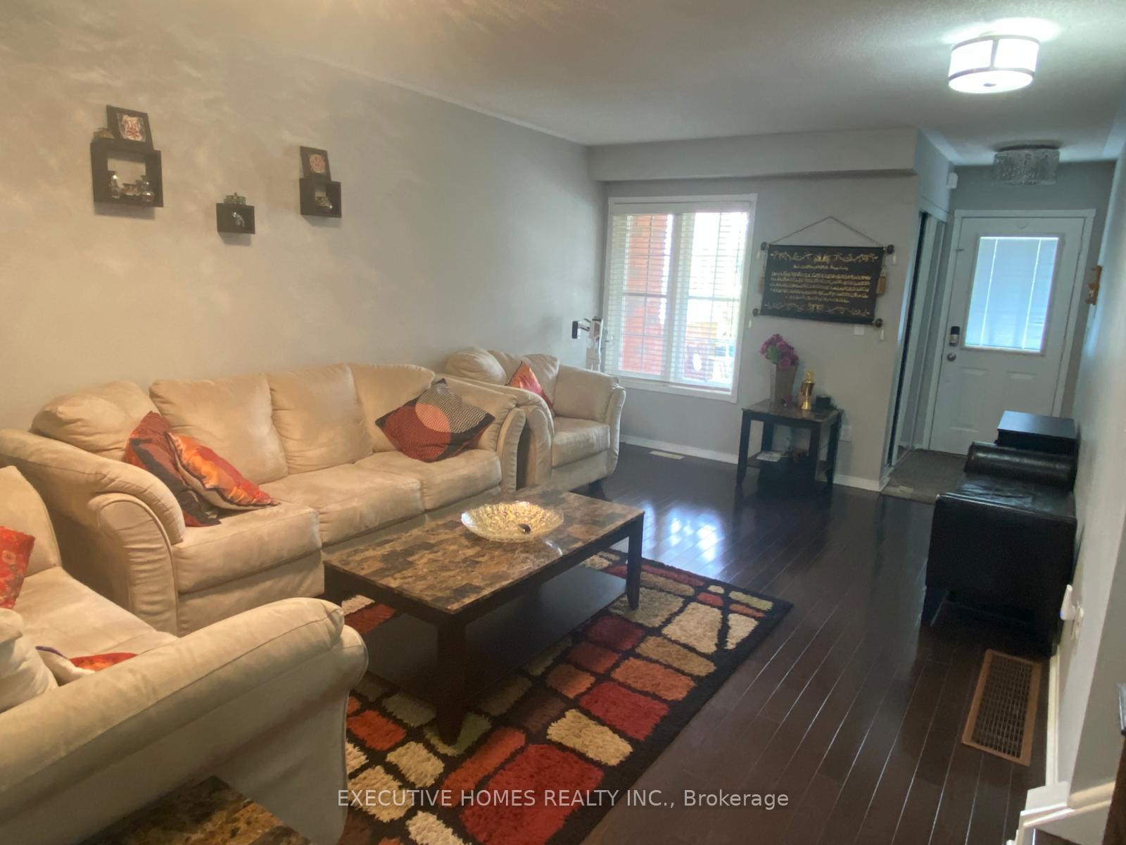 Photo 6 of 30 Ipswich Place, Whitby, Brooklin — HOMEH