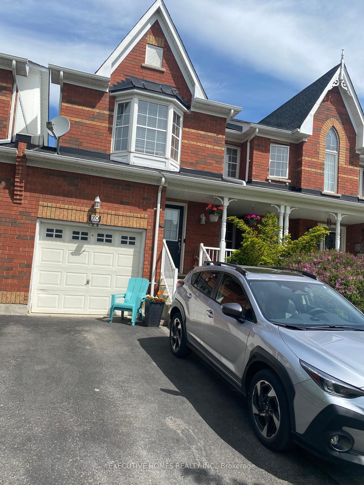 Photo 12 of 30 Ipswich Place, Whitby, Brooklin — HOMEH