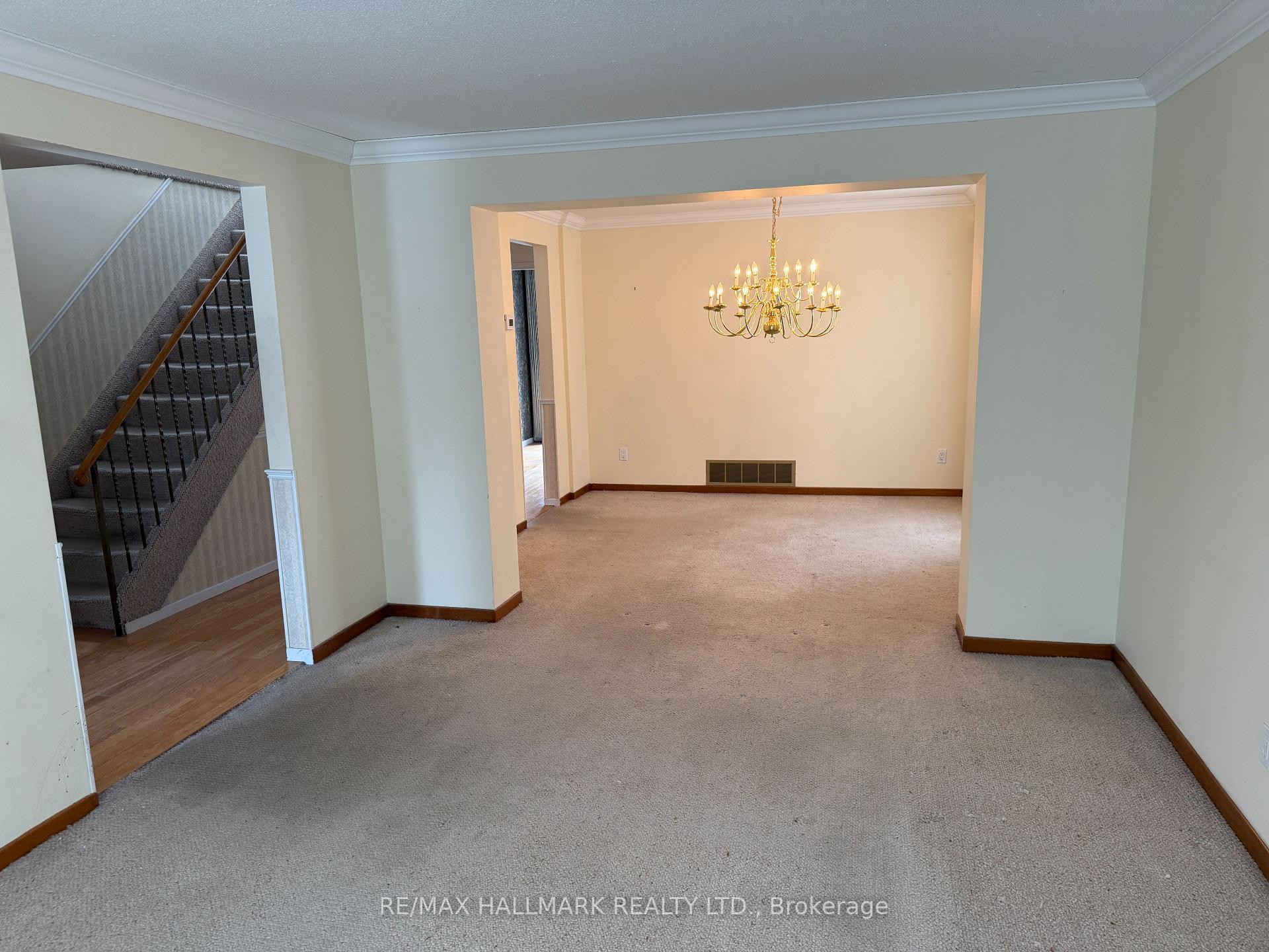 Photo 8 of 35 Carlton Road, Markham, Unionville — HOMEH