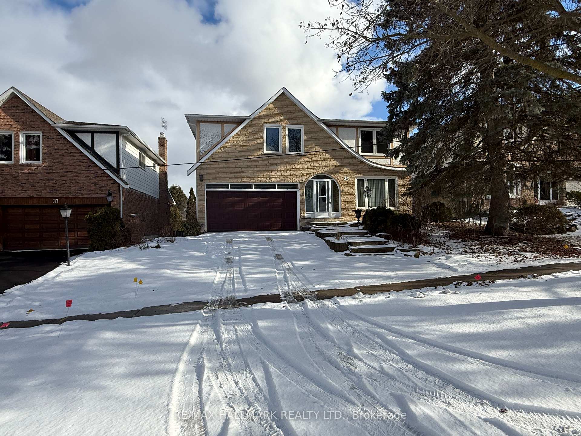 Photo 37 of 35 Carlton Road, Markham, Unionville — HOMEH