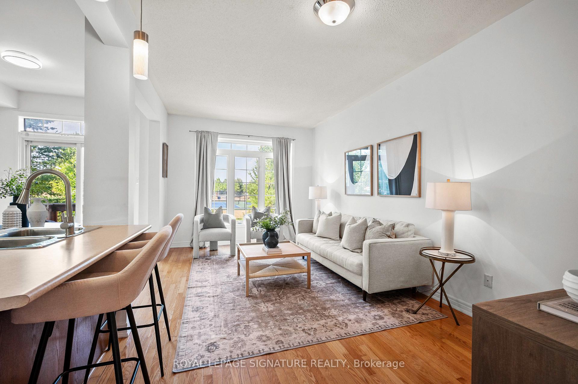 Photo 2 of 92 Cabernet Road, Vaughan, Patterson — HOMEH