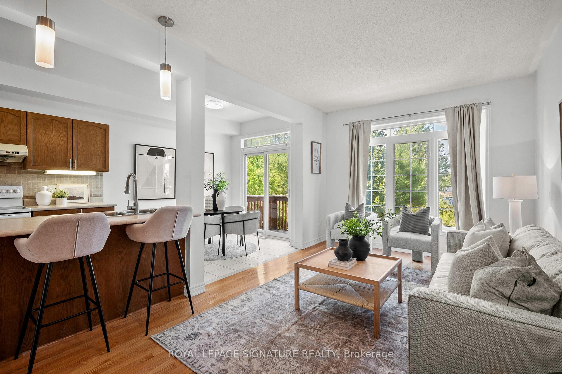 Photo 3 of 92 Cabernet Road, Vaughan, Patterson — HOMEH