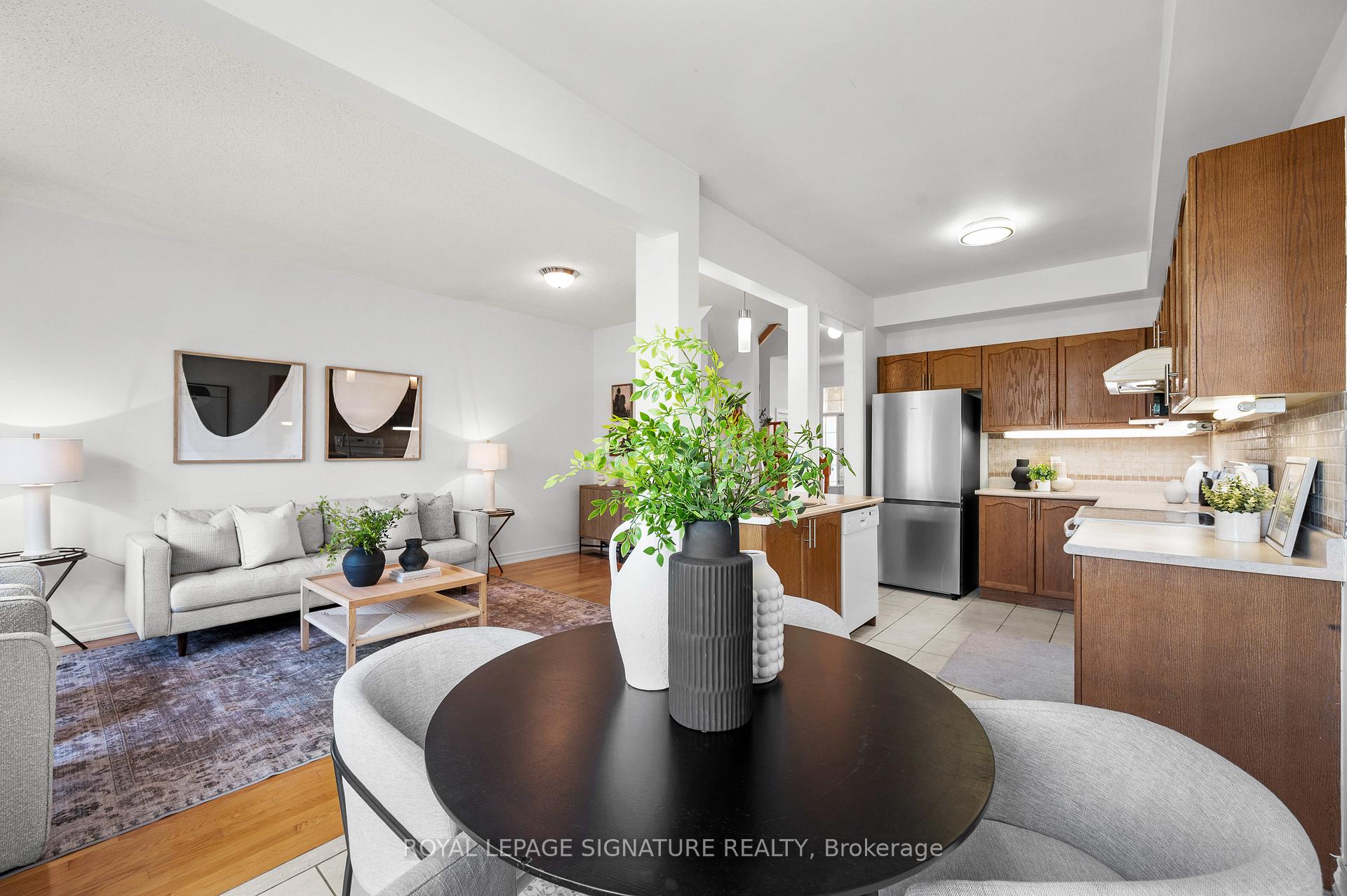 Photo 8 of 92 Cabernet Road, Vaughan, Patterson — HOMEH