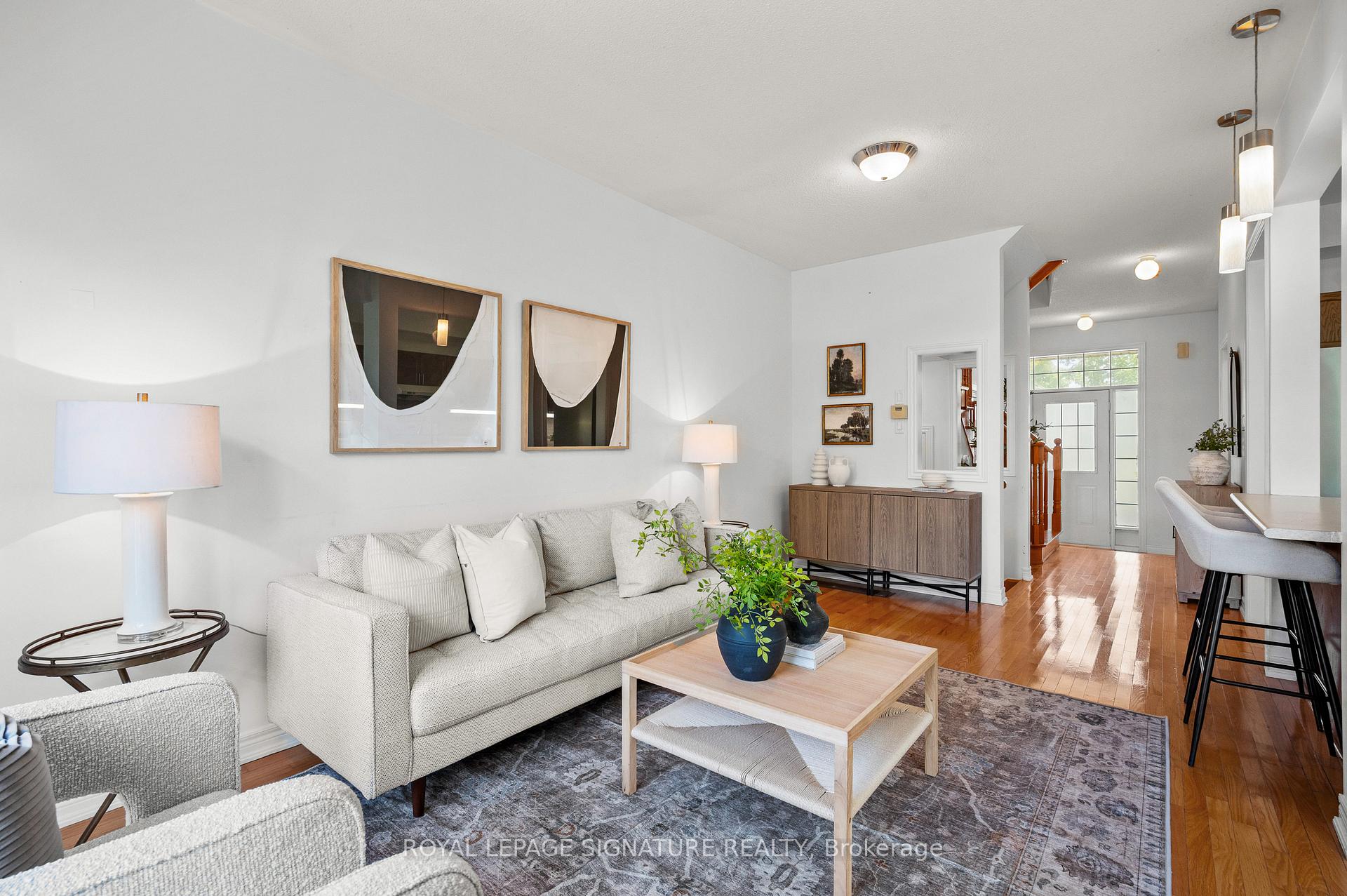 Photo 10 of 92 Cabernet Road, Vaughan, Patterson — HOMEH