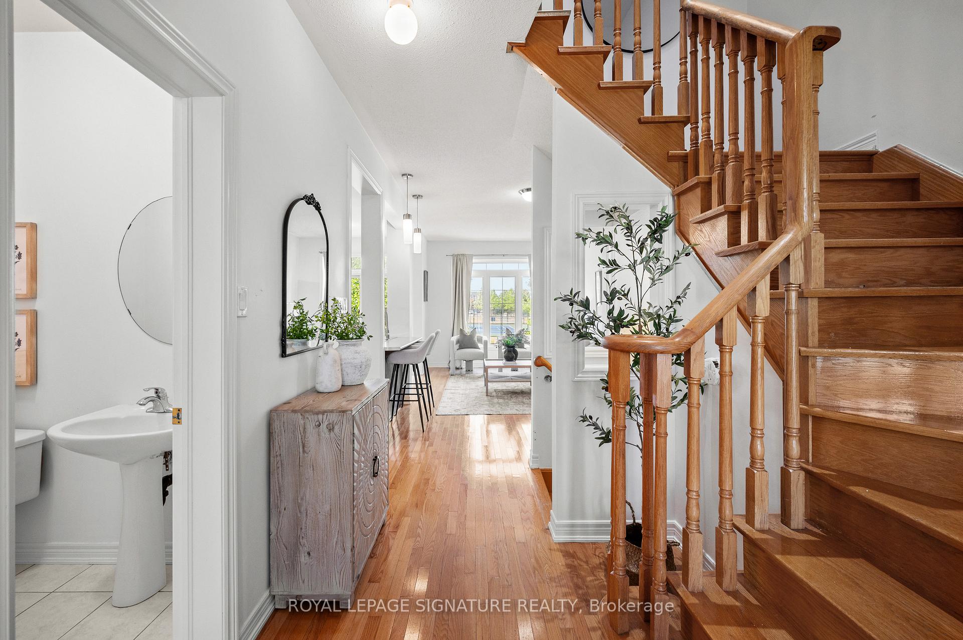 Photo 11 of 92 Cabernet Road, Vaughan, Patterson — HOMEH
