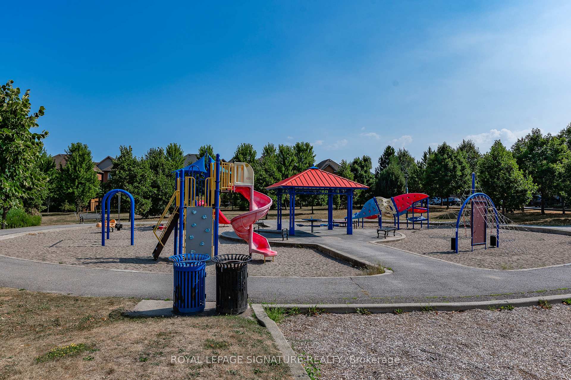 Photo 31 of 92 Cabernet Road, Vaughan, Patterson — HOMEH