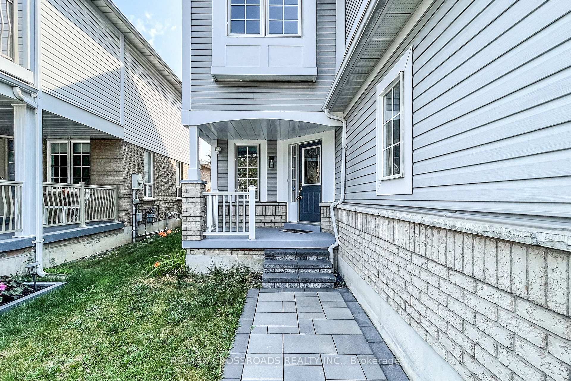 Photo 2 of 29 Regatta Crescent, Whitby, Port Whitby — HOMEH