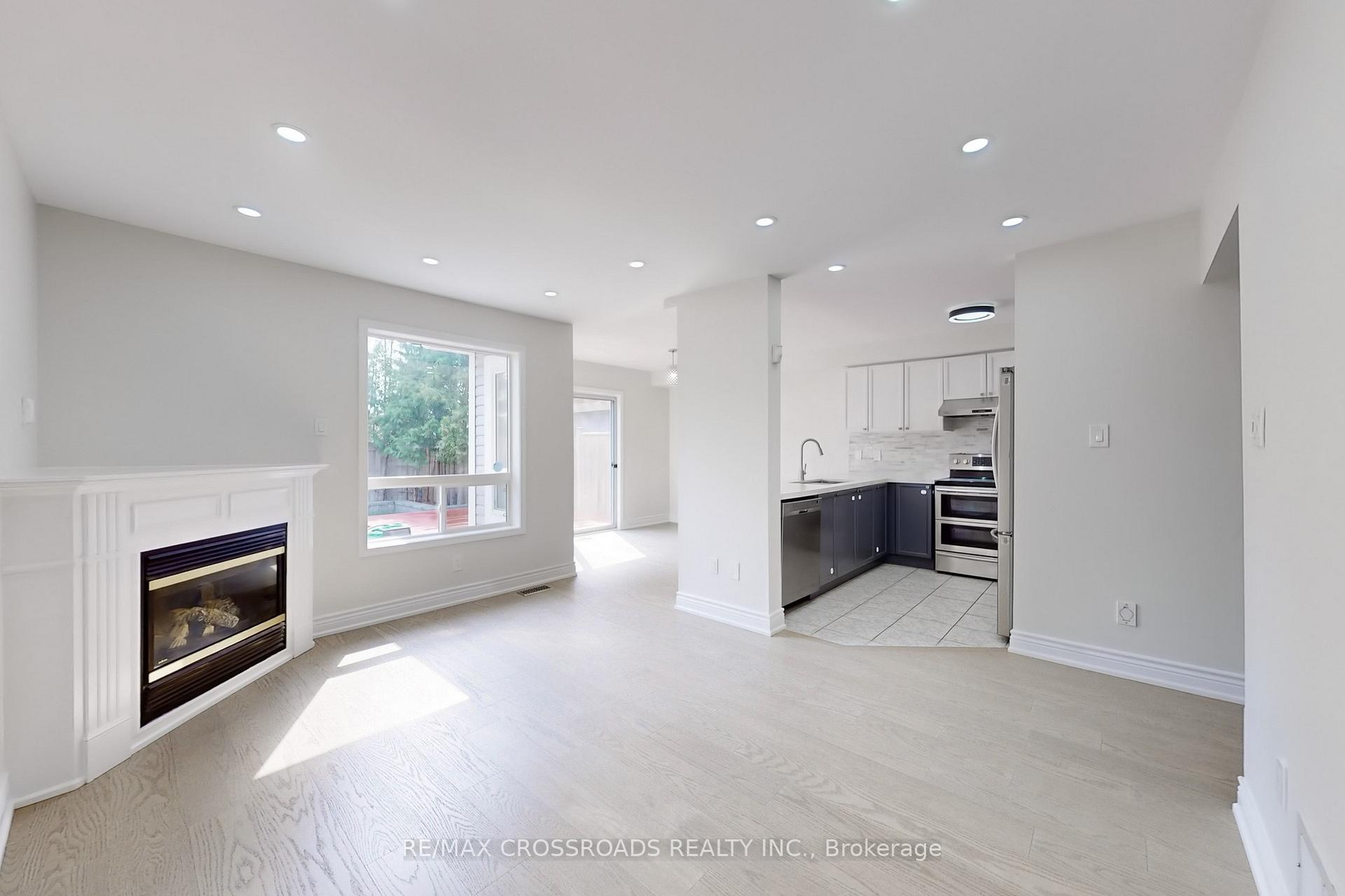 Photo 6 of 29 Regatta Crescent, Whitby, Port Whitby — HOMEH
