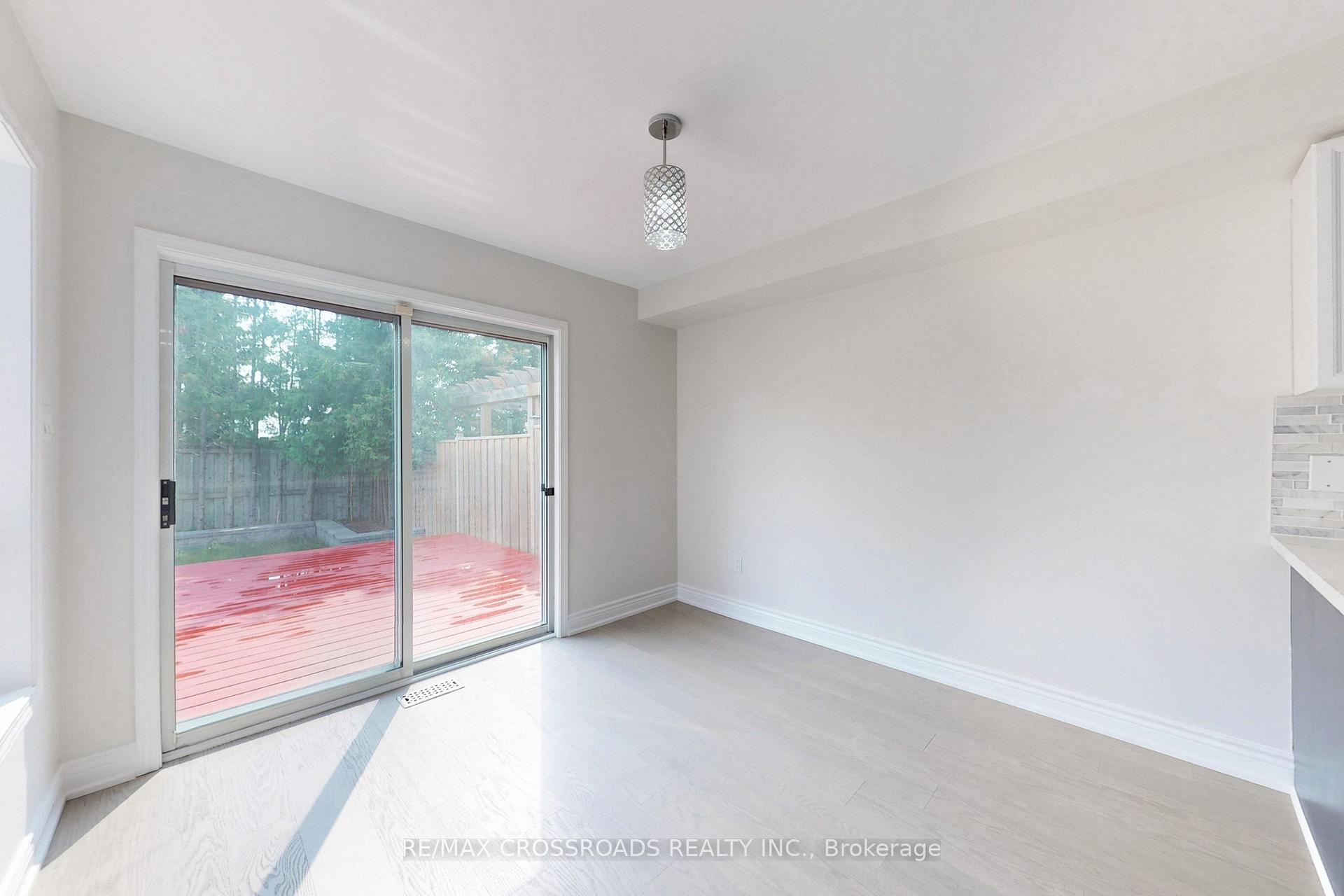 Photo 14 of 29 Regatta Crescent, Whitby, Port Whitby — HOMEH