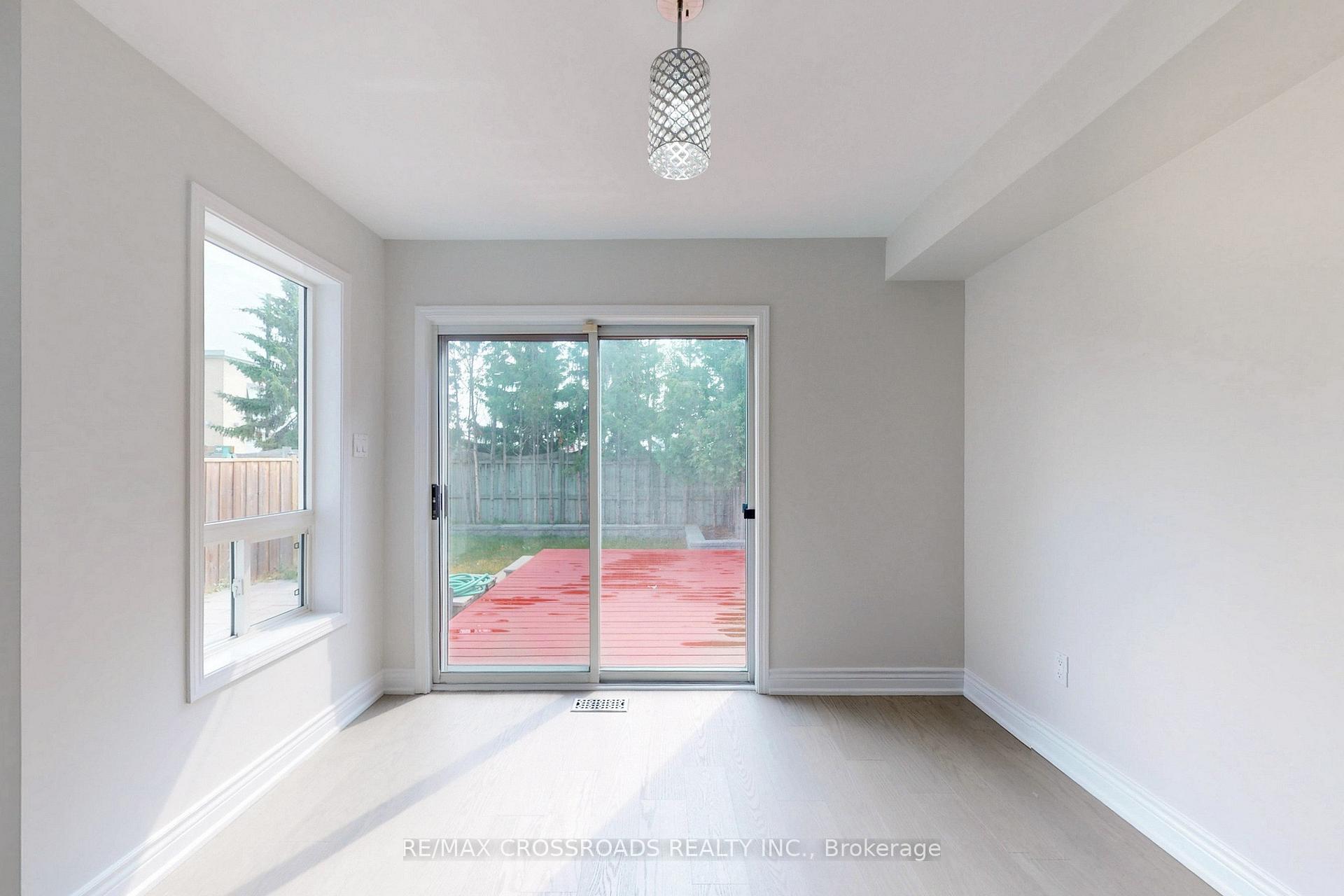Photo 15 of 29 Regatta Crescent, Whitby, Port Whitby — HOMEH
