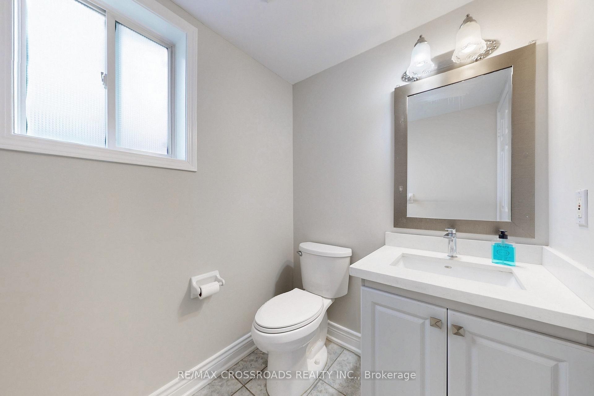 Photo 20 of 29 Regatta Crescent, Whitby, Port Whitby — HOMEH