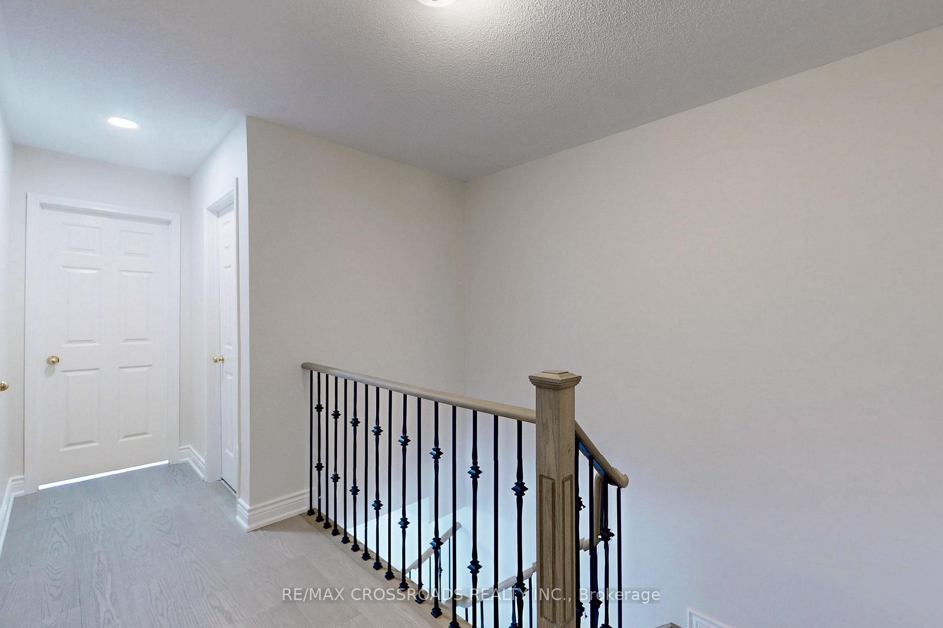 Photo 21 of 29 Regatta Crescent, Whitby, Port Whitby — HOMEH