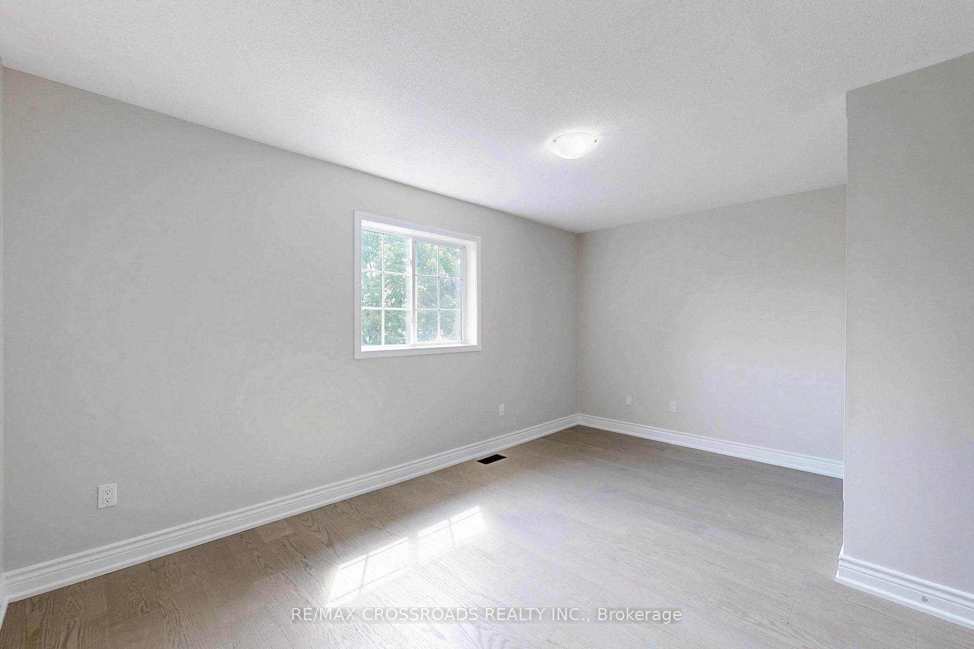 Photo 23 of 29 Regatta Crescent, Whitby, Port Whitby — HOMEH