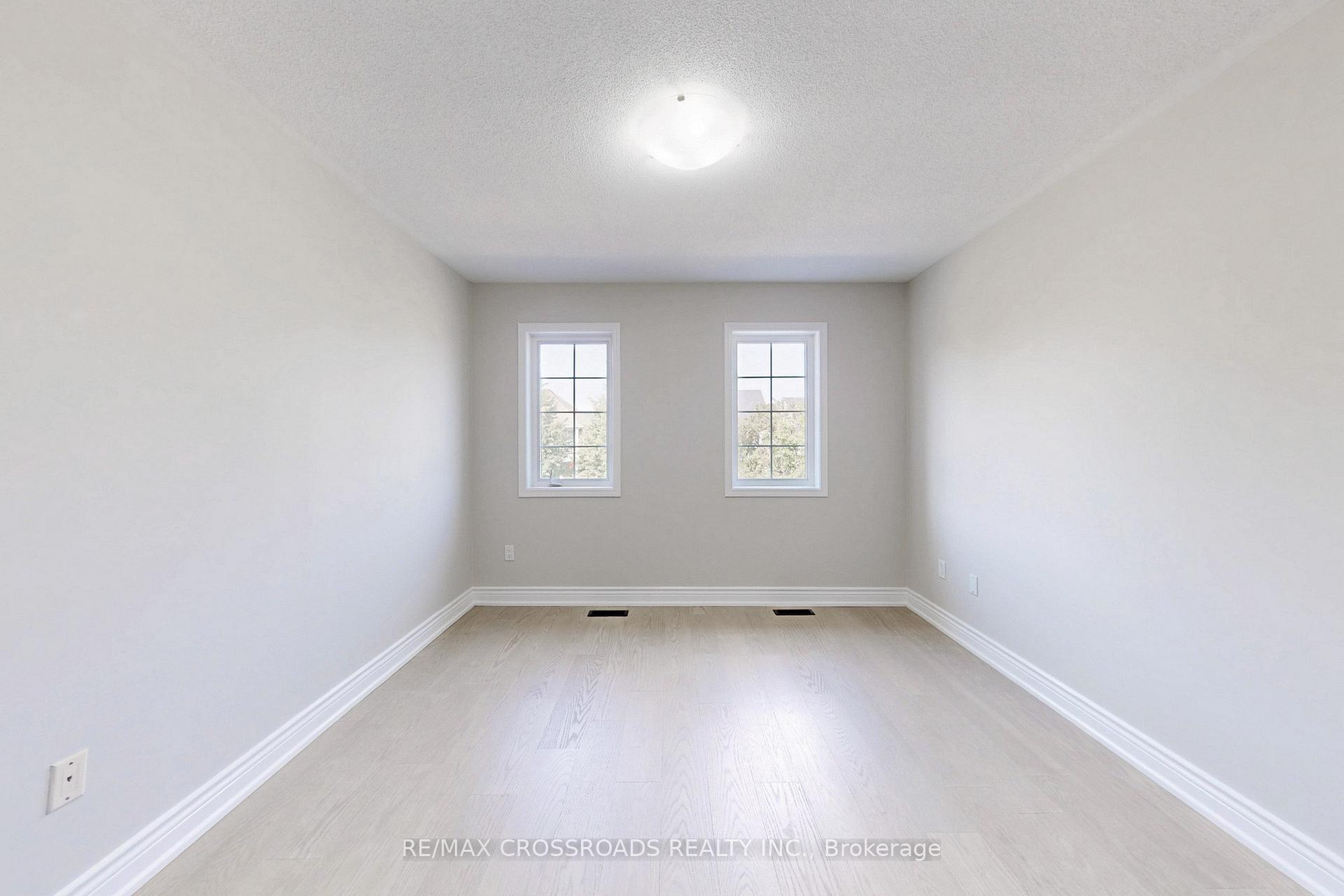 Photo 33 of 29 Regatta Crescent, Whitby, Port Whitby — HOMEH