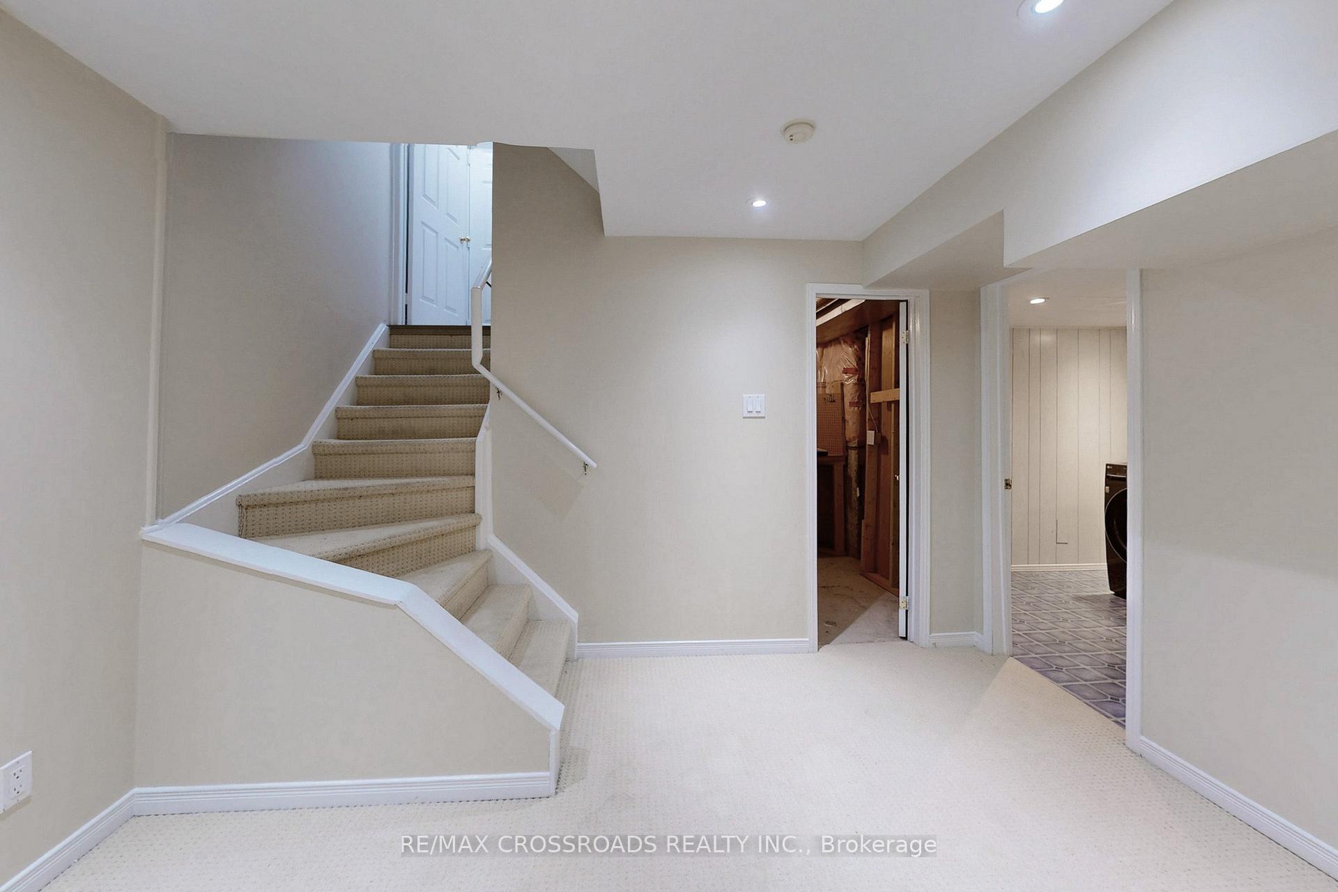 Photo 39 of 29 Regatta Crescent, Whitby, Port Whitby — HOMEH
