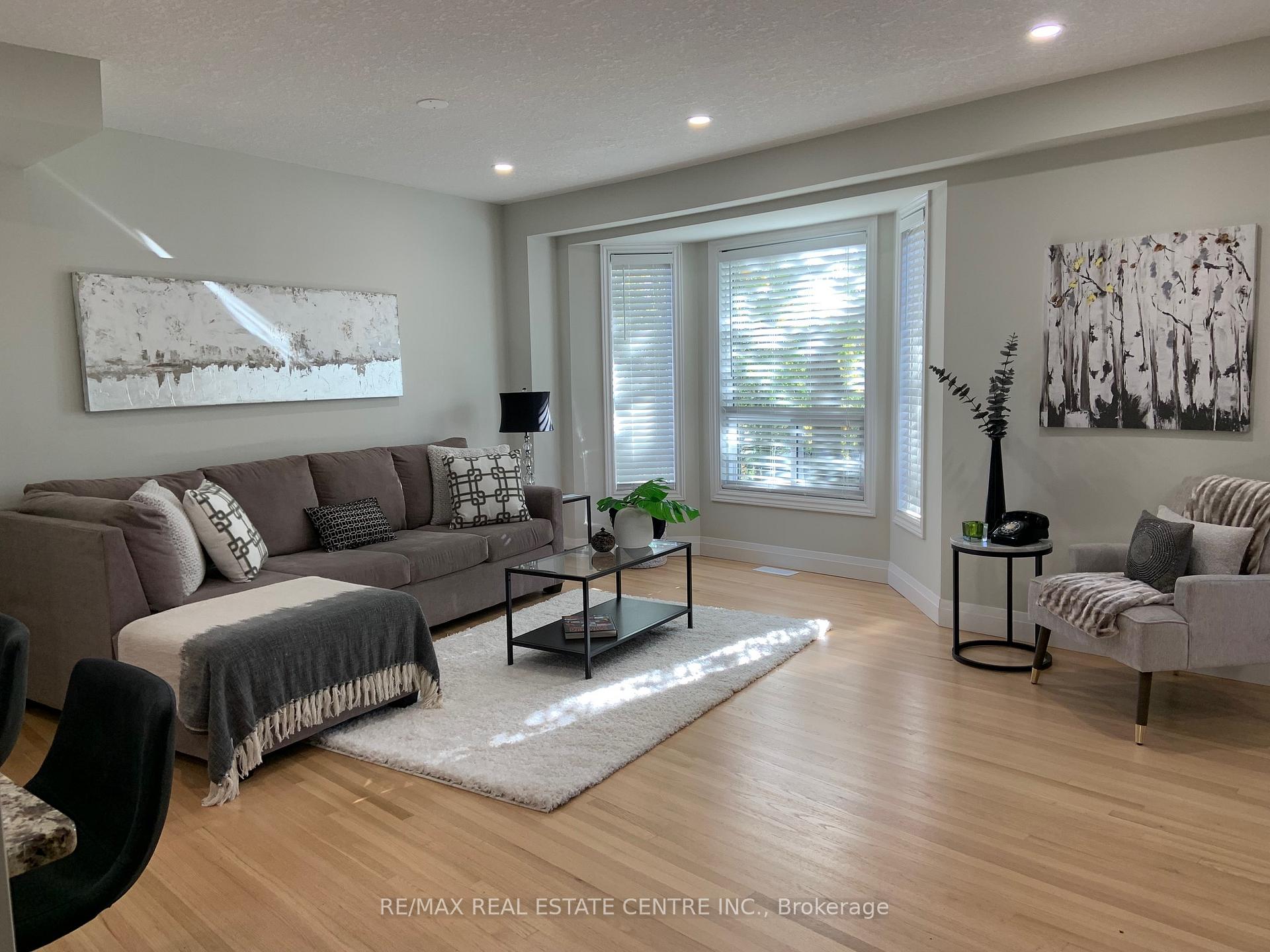 Photo 1 of Unit 6, 511 Oakvale Drive, Waterloo — HOMEH
