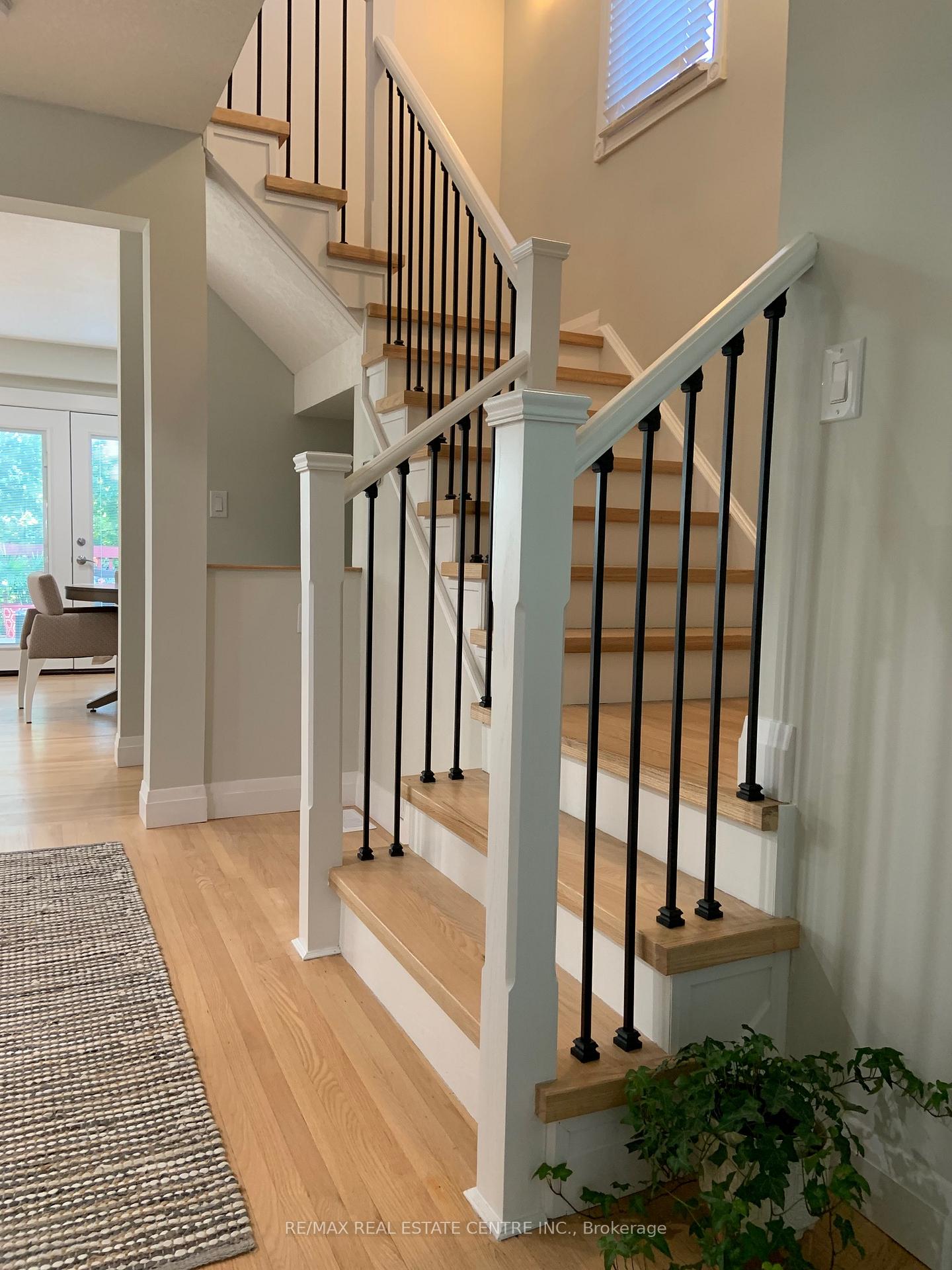 Photo 9 of Unit 6, 511 Oakvale Drive, Waterloo — HOMEH