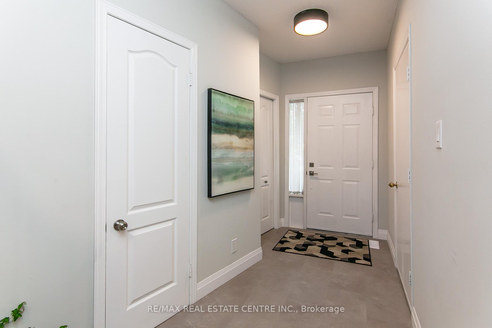 Photo 13 of Unit 6, 511 Oakvale Drive, Waterloo — HOMEH
