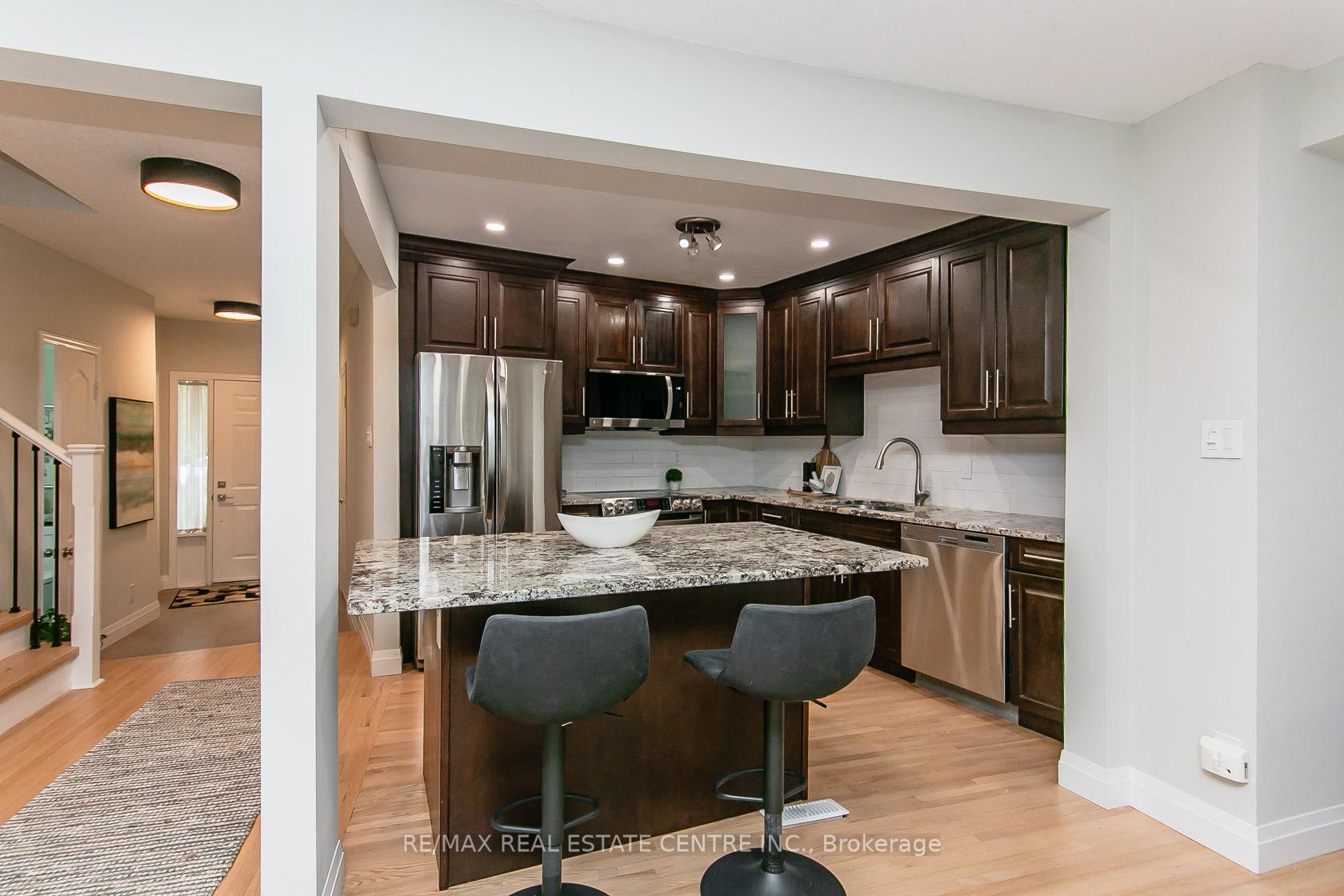 Photo 15 of Unit 6, 511 Oakvale Drive, Waterloo — HOMEH