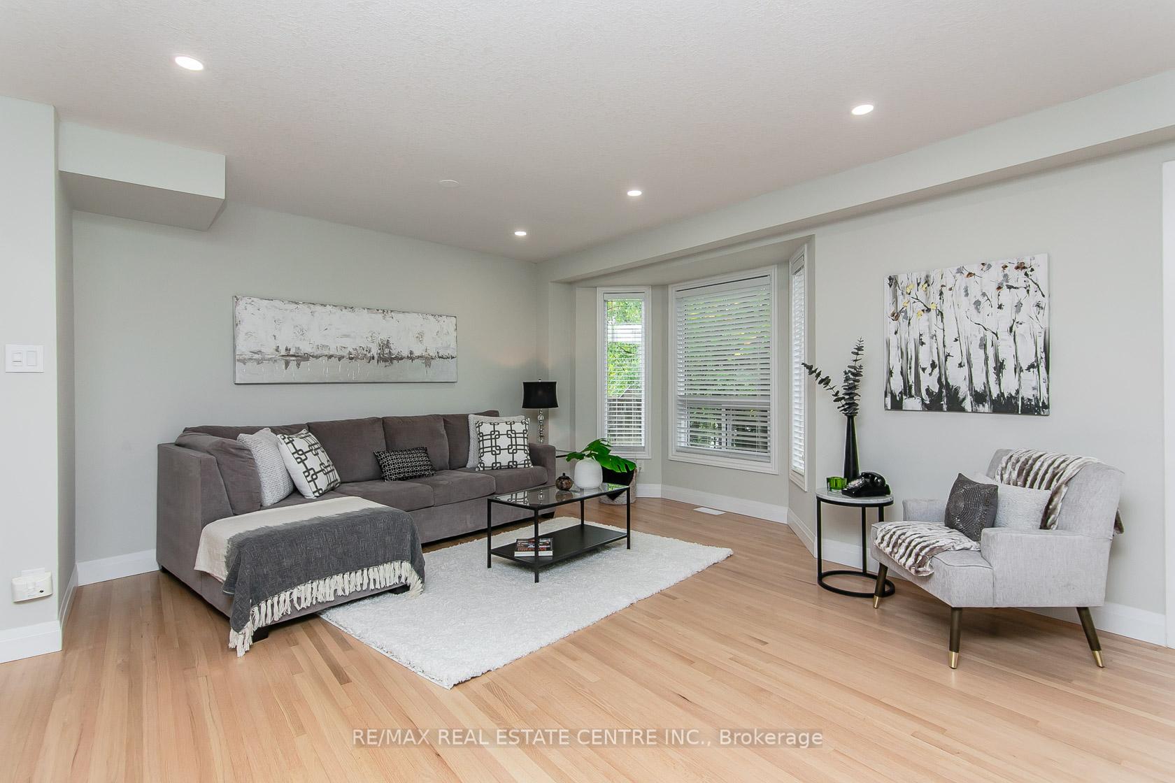 Photo 17 of Unit 6, 511 Oakvale Drive, Waterloo — HOMEH