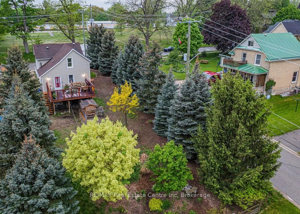 Photo 1 of 14 Riverside Drive W, Woolwich, Elmira — HOMEH