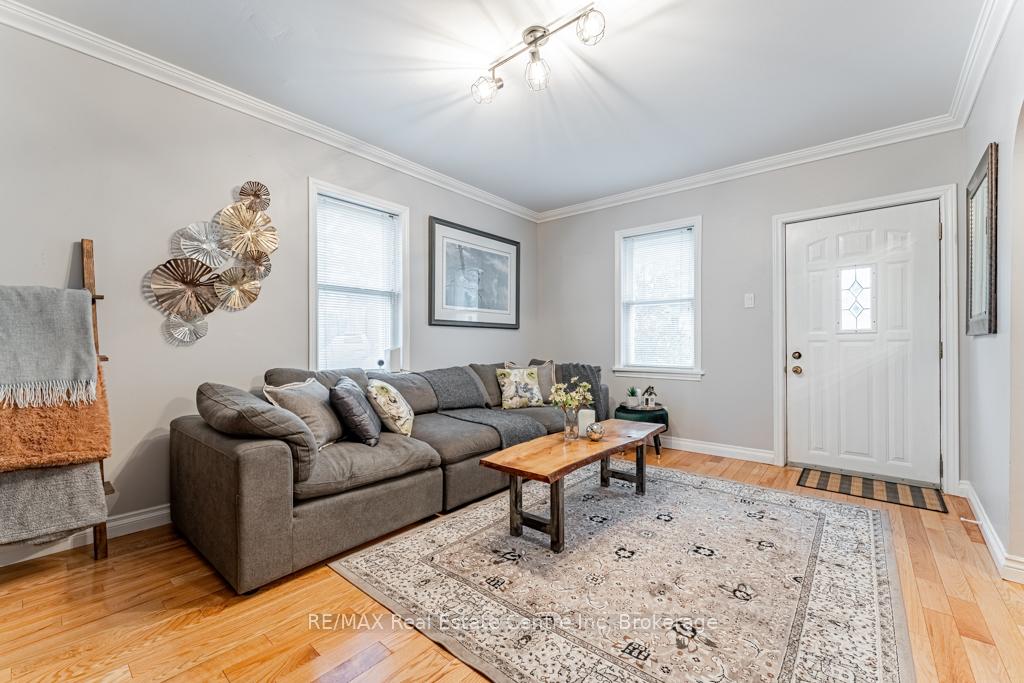 Photo 13 of 14 Riverside Drive W, Woolwich, Elmira — HOMEH
