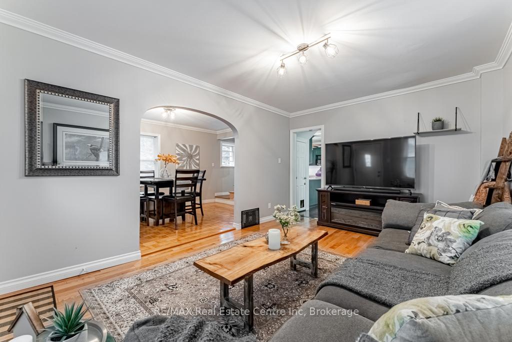 Photo 15 of 14 Riverside Drive W, Woolwich, Elmira — HOMEH