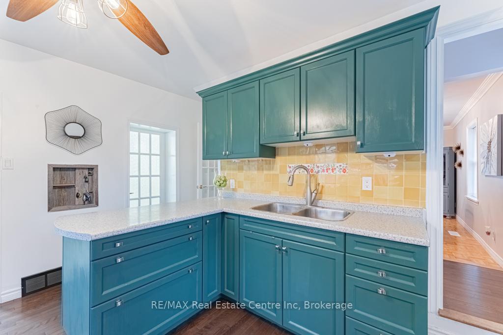 Photo 17 of 14 Riverside Drive W, Woolwich, Elmira — HOMEH