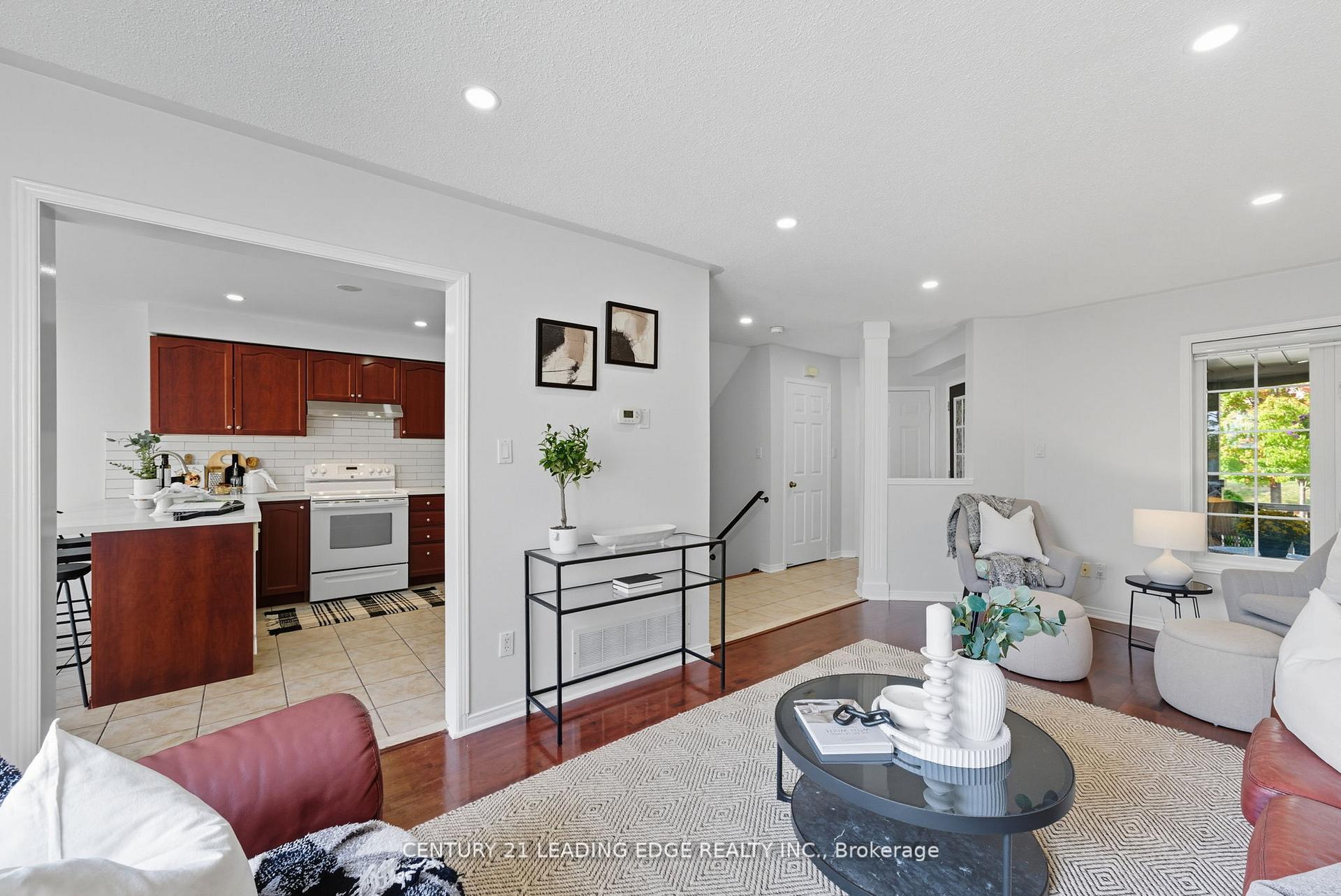 Photo 8 of 9 McCartney Avenue, Whitby, Williamsburg — HOMEH