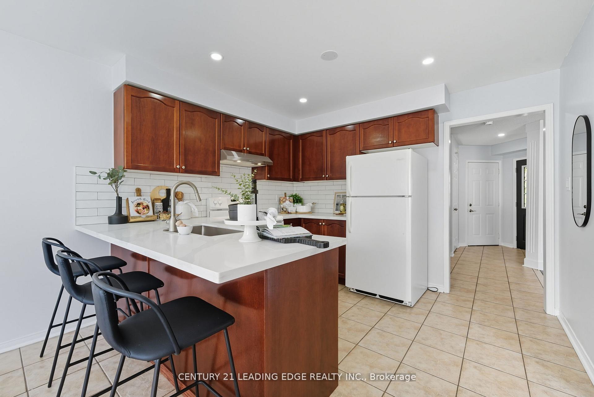 Photo 11 of 9 McCartney Avenue, Whitby, Williamsburg — HOMEH