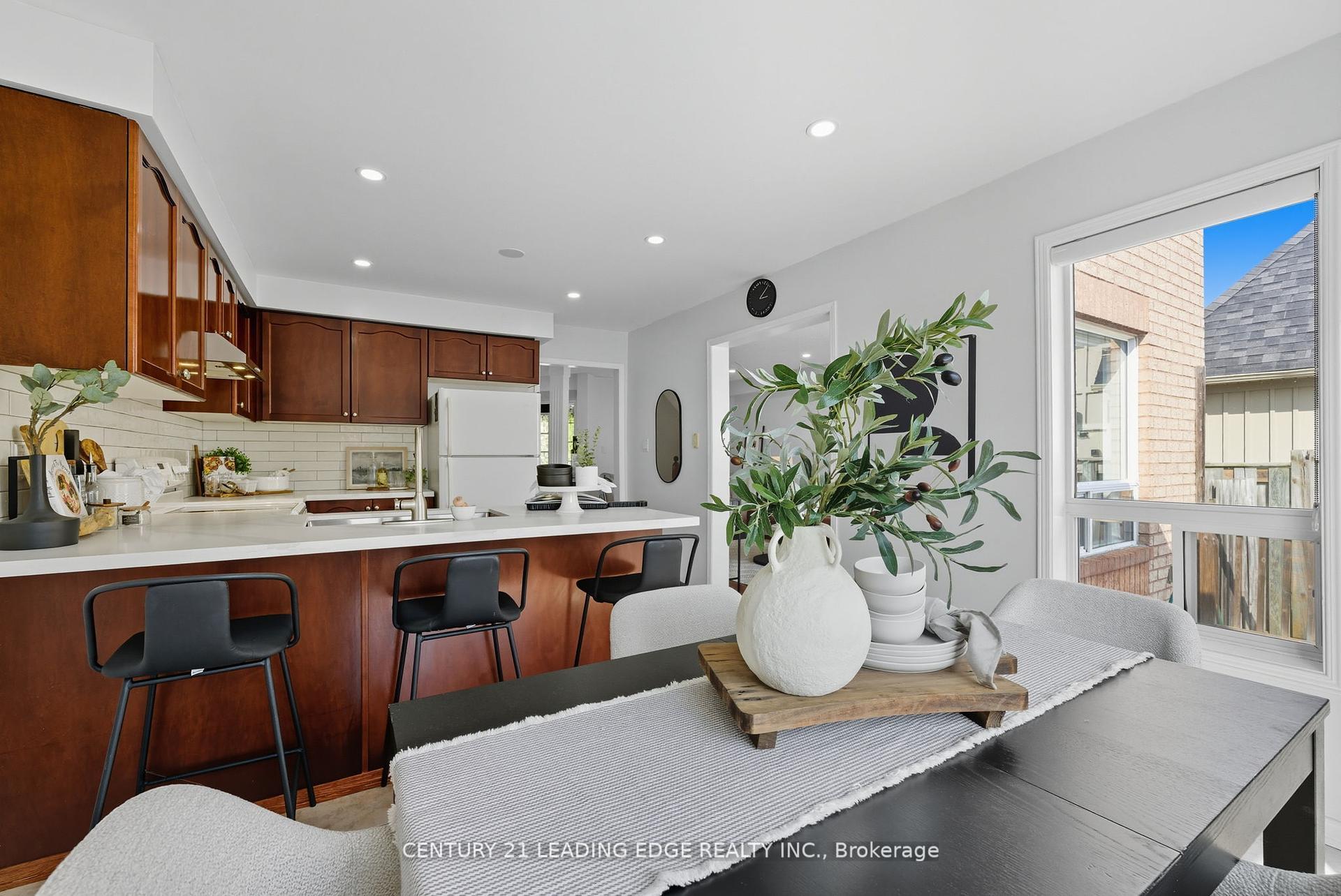 Photo 13 of 9 McCartney Avenue, Whitby, Williamsburg — HOMEH