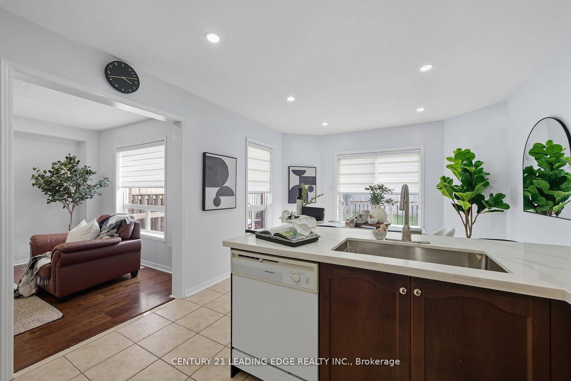 Photo 15 of 9 McCartney Avenue, Whitby, Williamsburg — HOMEH