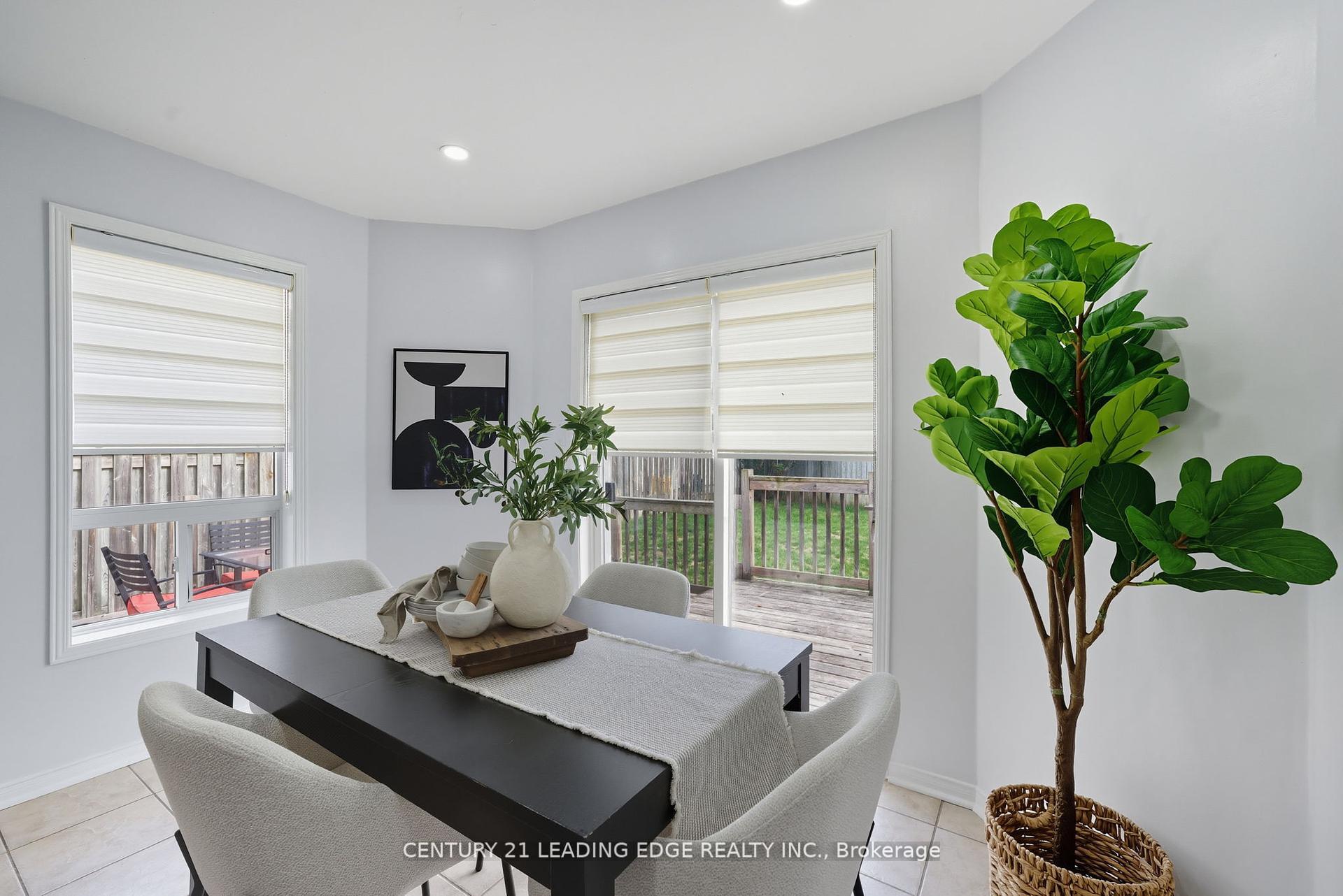 Photo 16 of 9 McCartney Avenue, Whitby, Williamsburg — HOMEH
